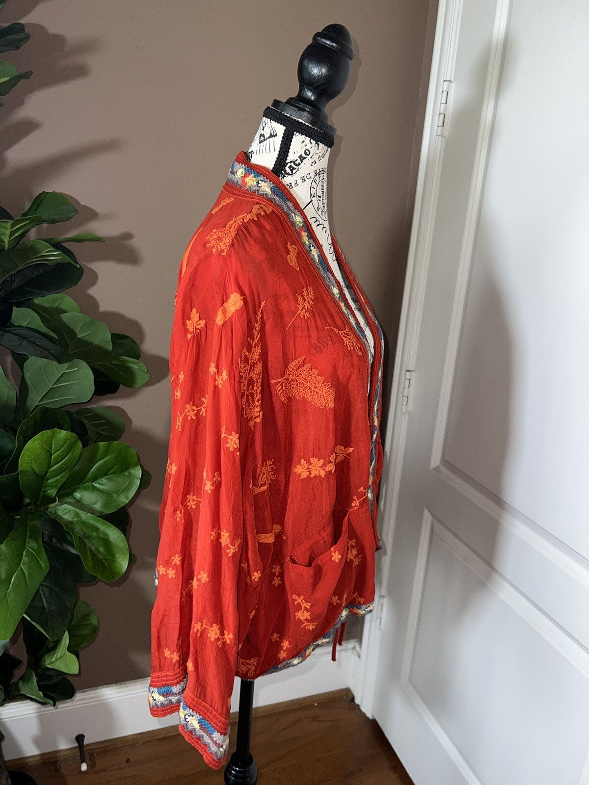 Johnny Was M Orangish Red Short Kimono Wrap Top Embroidered Lightweight Cool Johnny Was