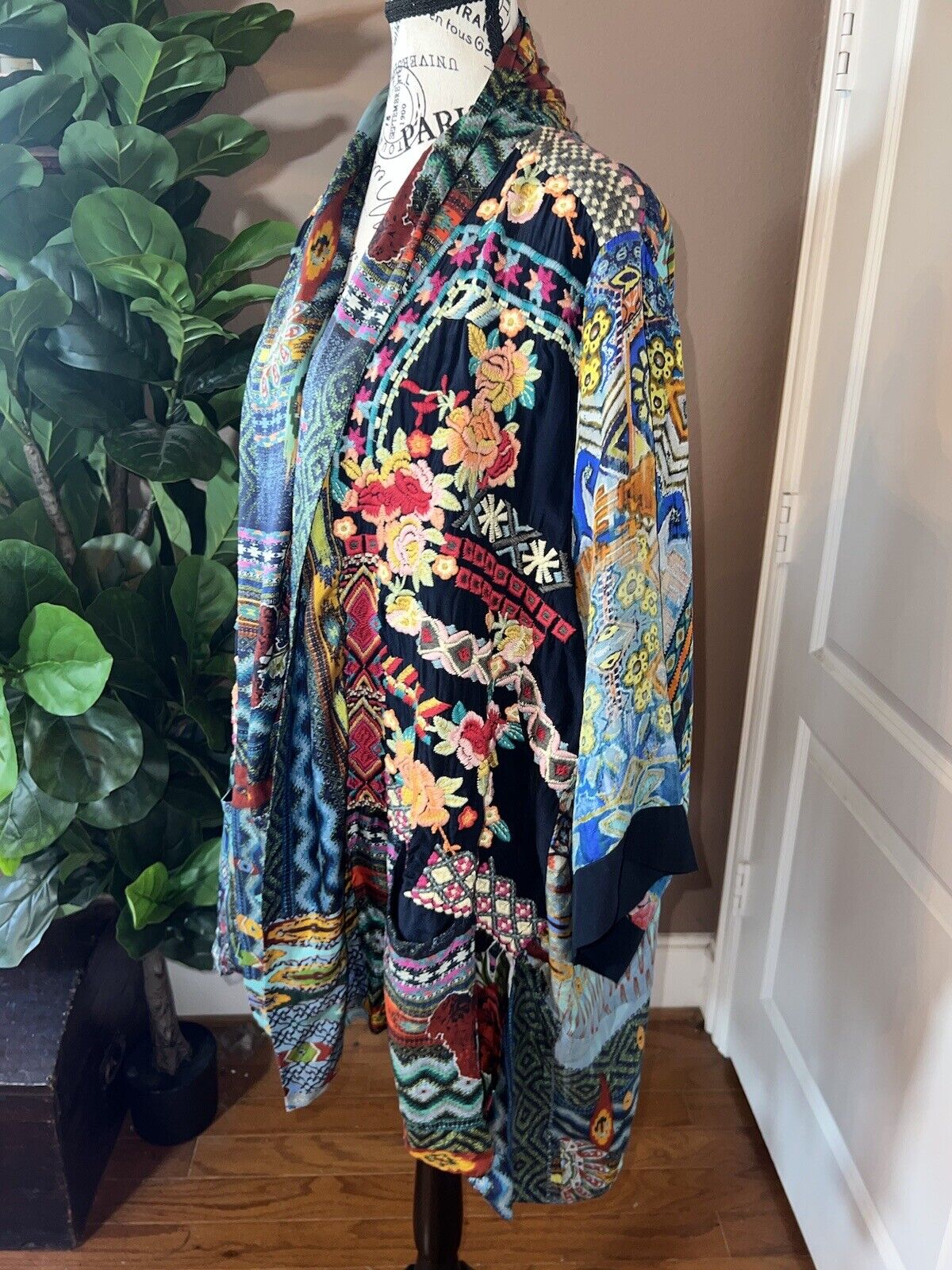 Johnny Was 100% Silk Kimono Sz XXL 2X 2XL Floral Jewel Tones W/Pockets STUNNING