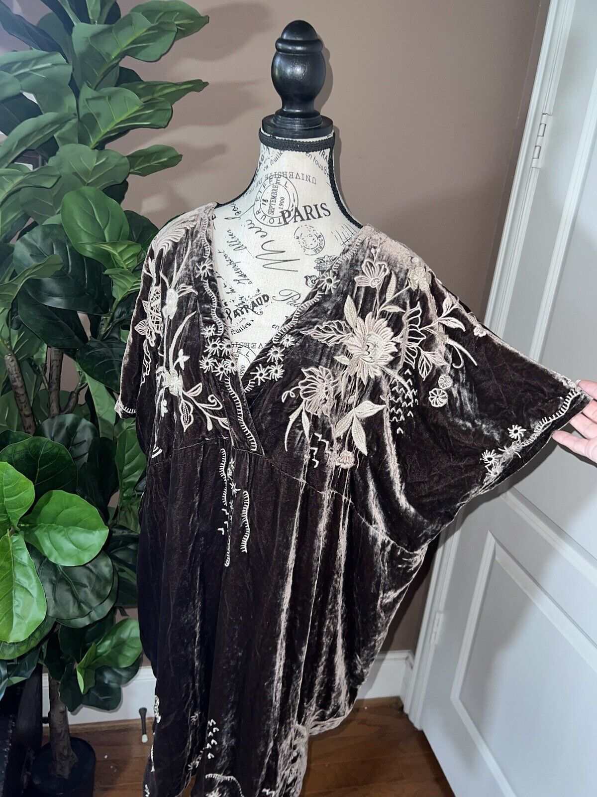 Johnny Was Medium Brown Velvet Mini Dress Embroidered Tunic Top Shift BOHO