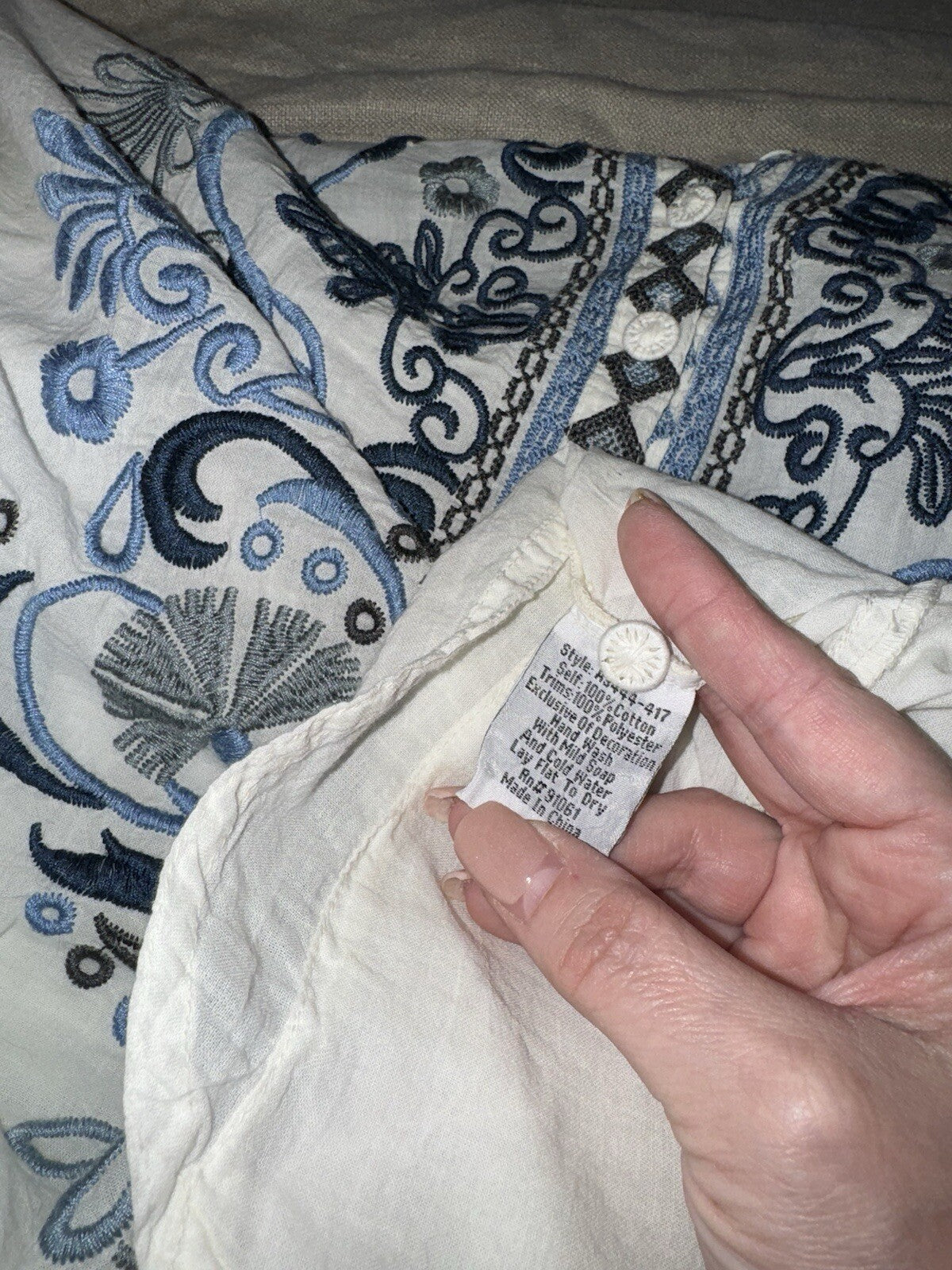 Johnny Was XL Blue & White Button Up Blouse Shirt Embroidered Floral Top Cool Johnny Was