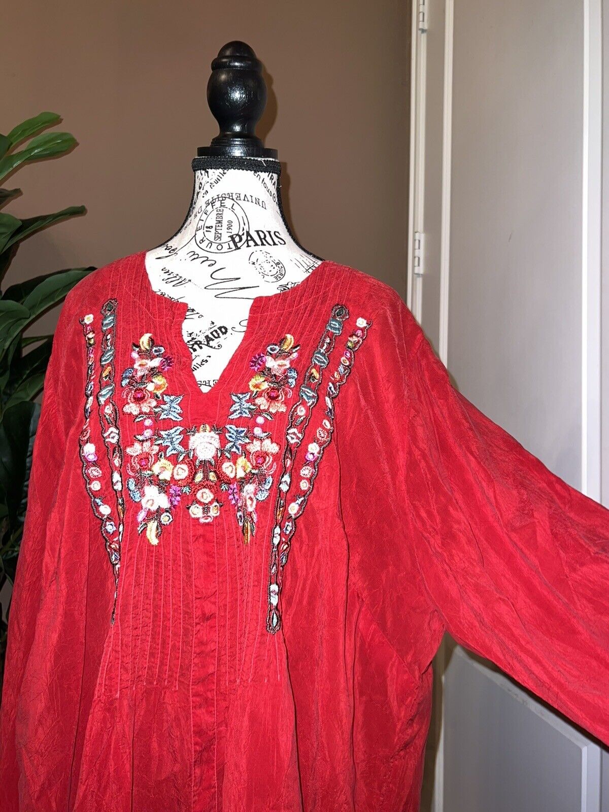 Johnny Was 1X 1XL Peasant Top Red Silky Handkerchief Hem Embroidered Tunic