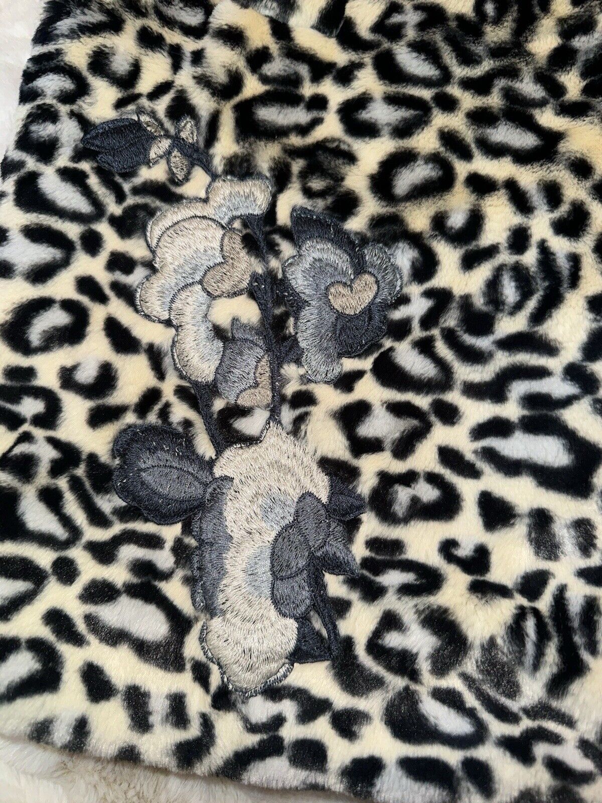 Johnny Was S Soft Blue & White Leopard Faux Fur Coat Jacket Wrap Silk Lining