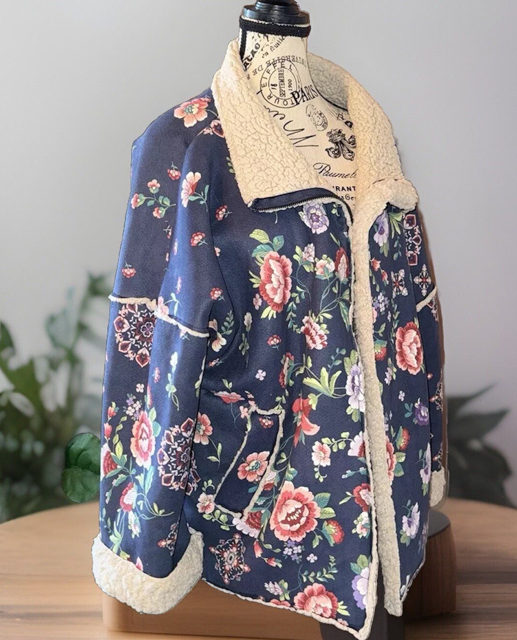 Johnny Was L Navy Blue Coat Jacket Faux Suede & Shearling Oversized Floral Johnny Was Pete & Greta