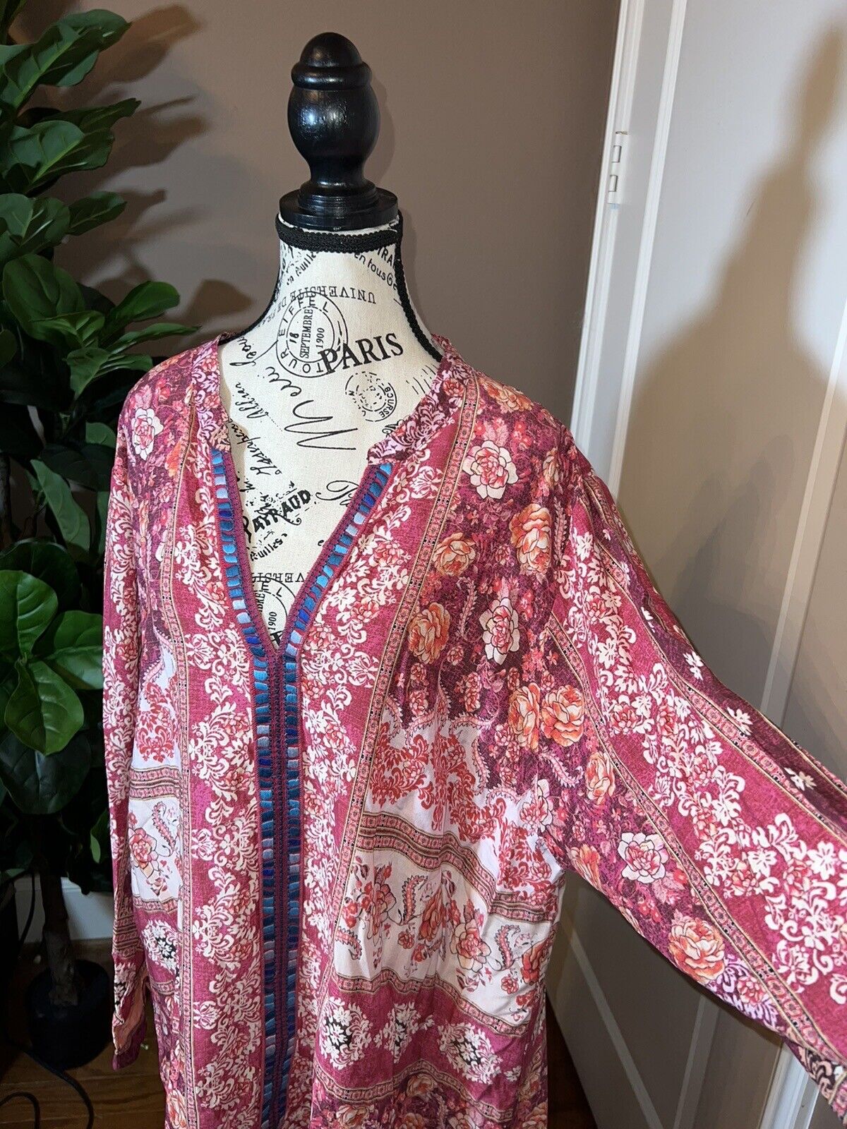 Johnny Was Beautiful Embroidered Tunic Kimono Silky Feel Gorgeous Flowers Sz XL