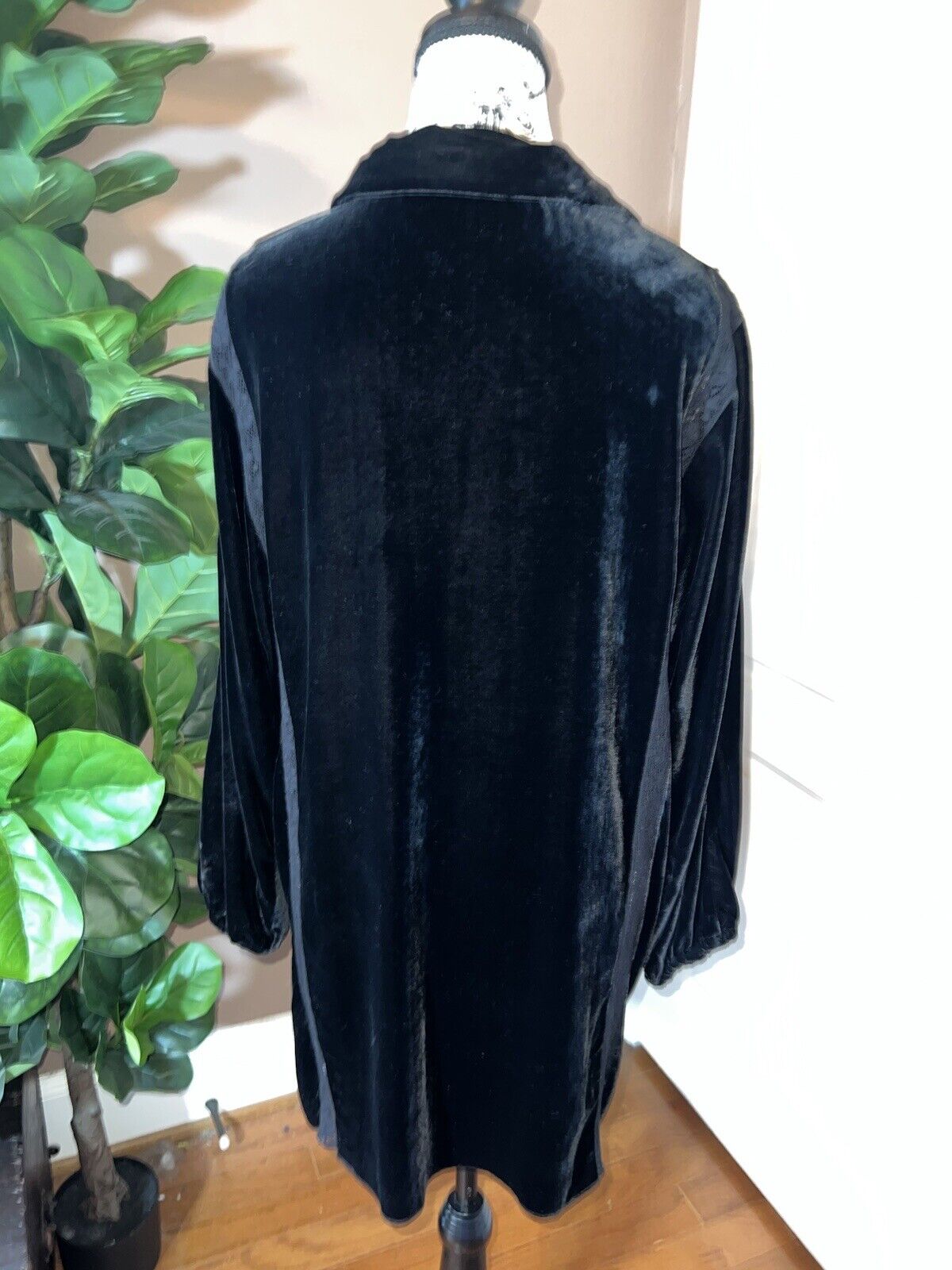 Johnny Was Black Velvet With Inset Lace Tunic Top Long Sleeve Button Sz L Large