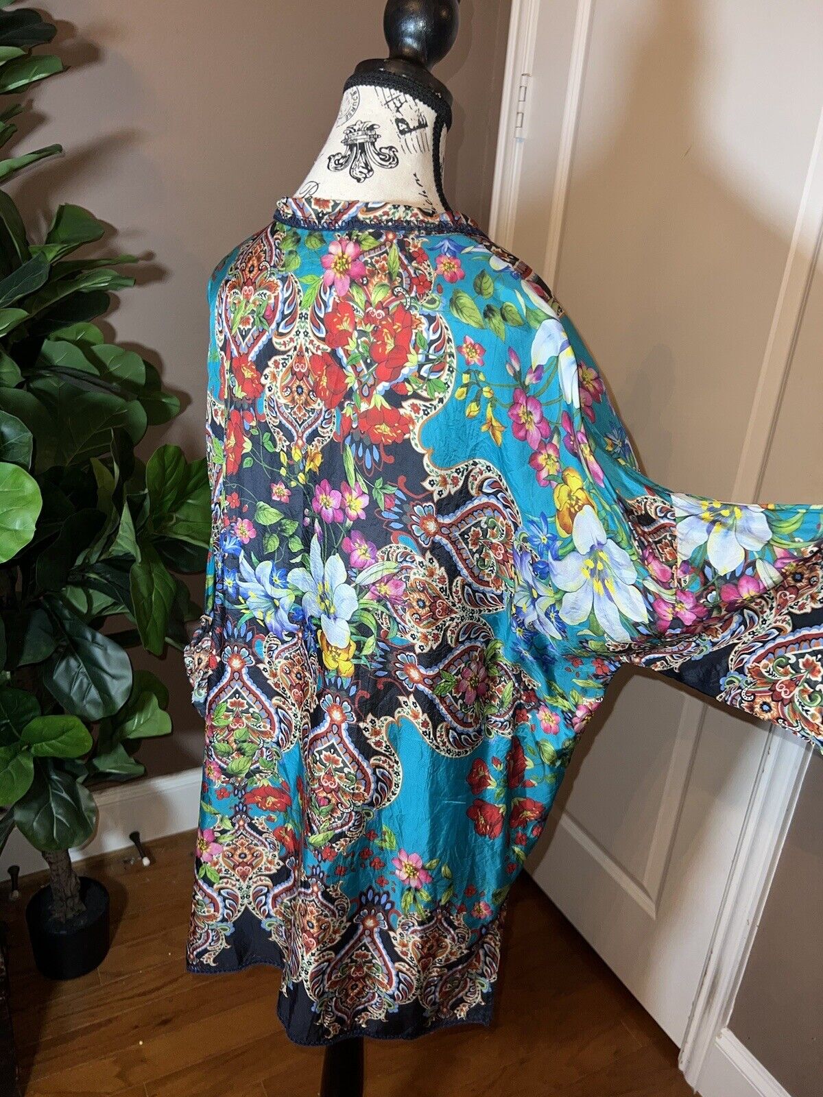 100% Silk Johnny Was Tunic Top XL 1X 1XL Kimono Feel Colorful Spring