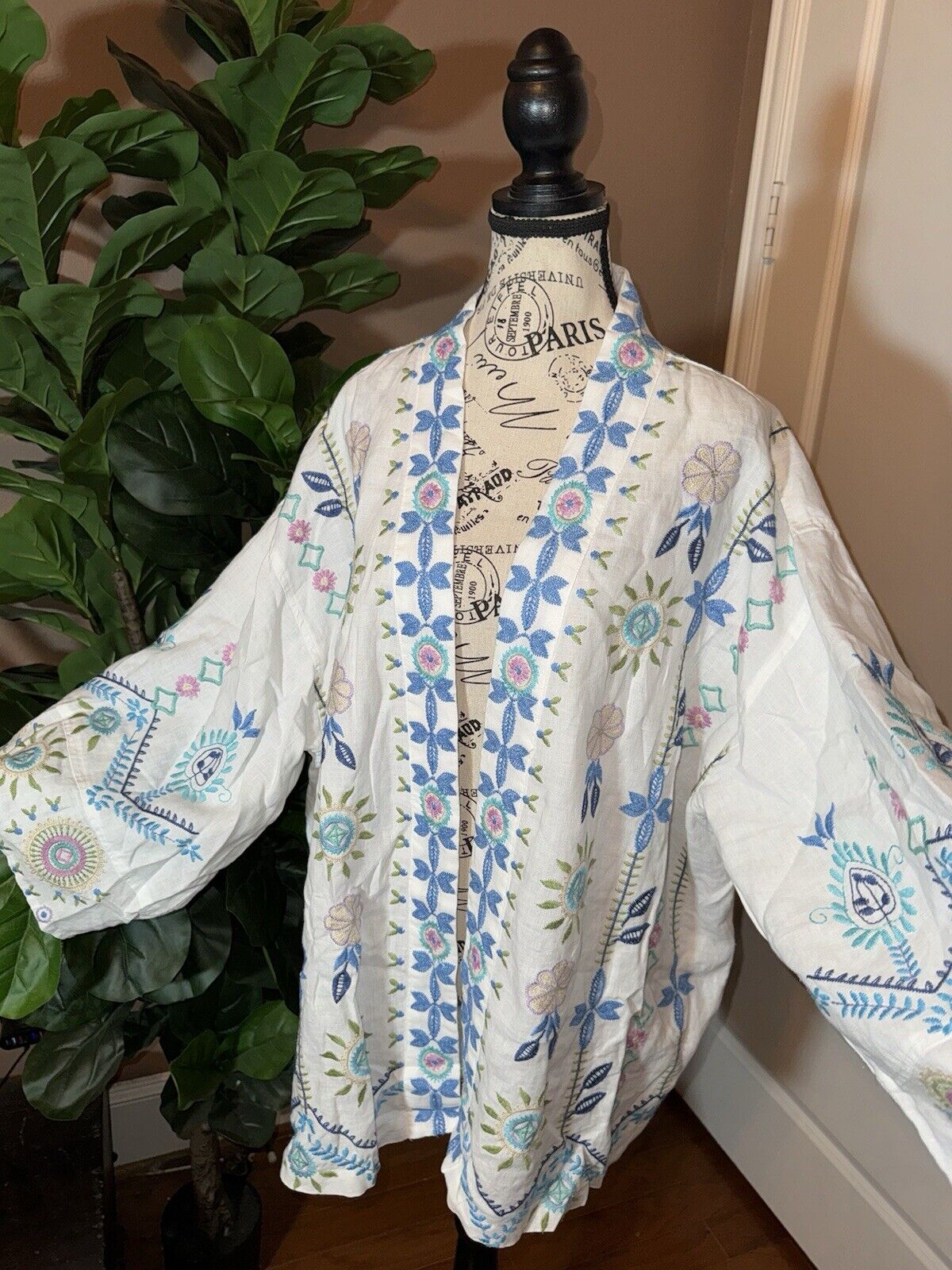 Johnny Was 3X White Linen Kimono Embroidered Blue & Pink Wrap Jacket