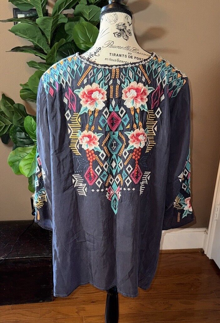 Johnny Was 3x 3XL Tunic Top Navy Silky Swing Hem Embroidered Peasant Blouse