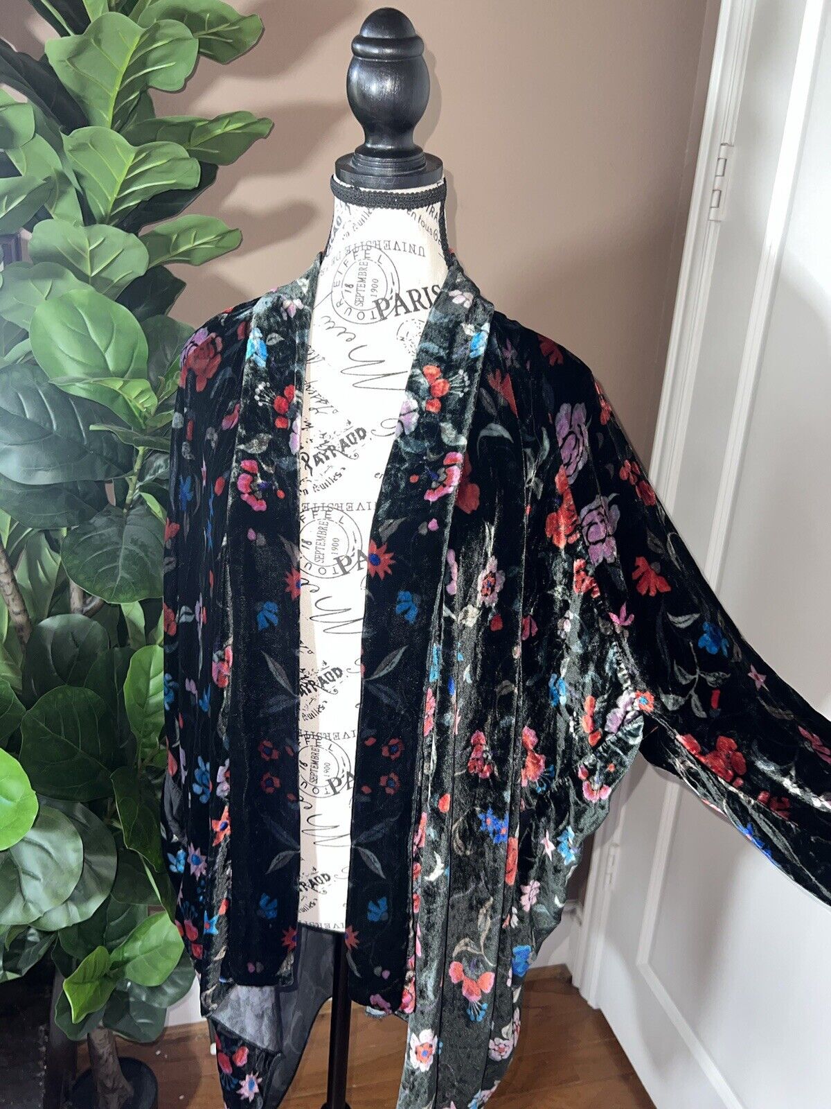 Johnny Was Black & Red Velvet Sz 3X 3XL Kimono Wrap Floral Cardigan Jacket