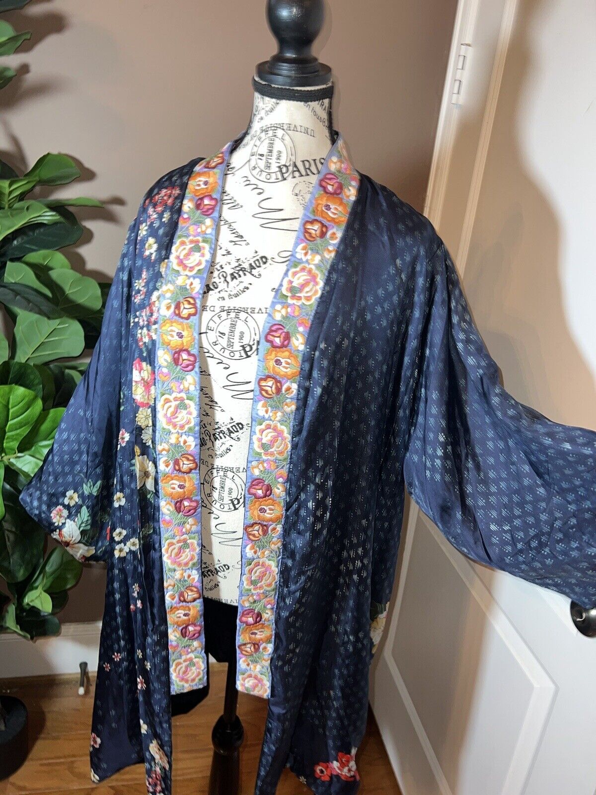 Johnny Was Velvet & Silk Kimono Wrap Sz 1XL 1X XL REVERSIBLE Jewel Tones Floral