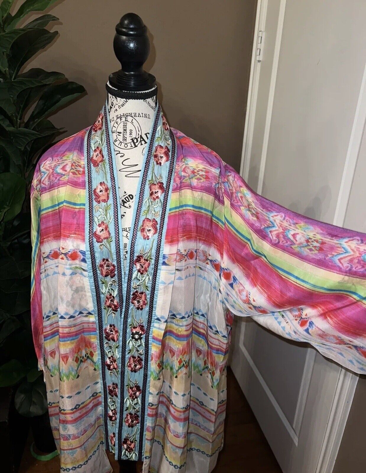 Johnny Was Sz XL 1X REVERSIBLE Silky Kimono Exceptional Quality Pinks