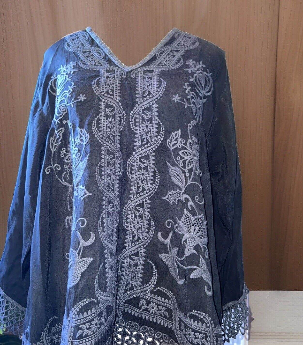 Johnny Was M Black Tunic Top Eyelet & Lace Silky Kimono Sleeves Lightweight Cool Johnny Was