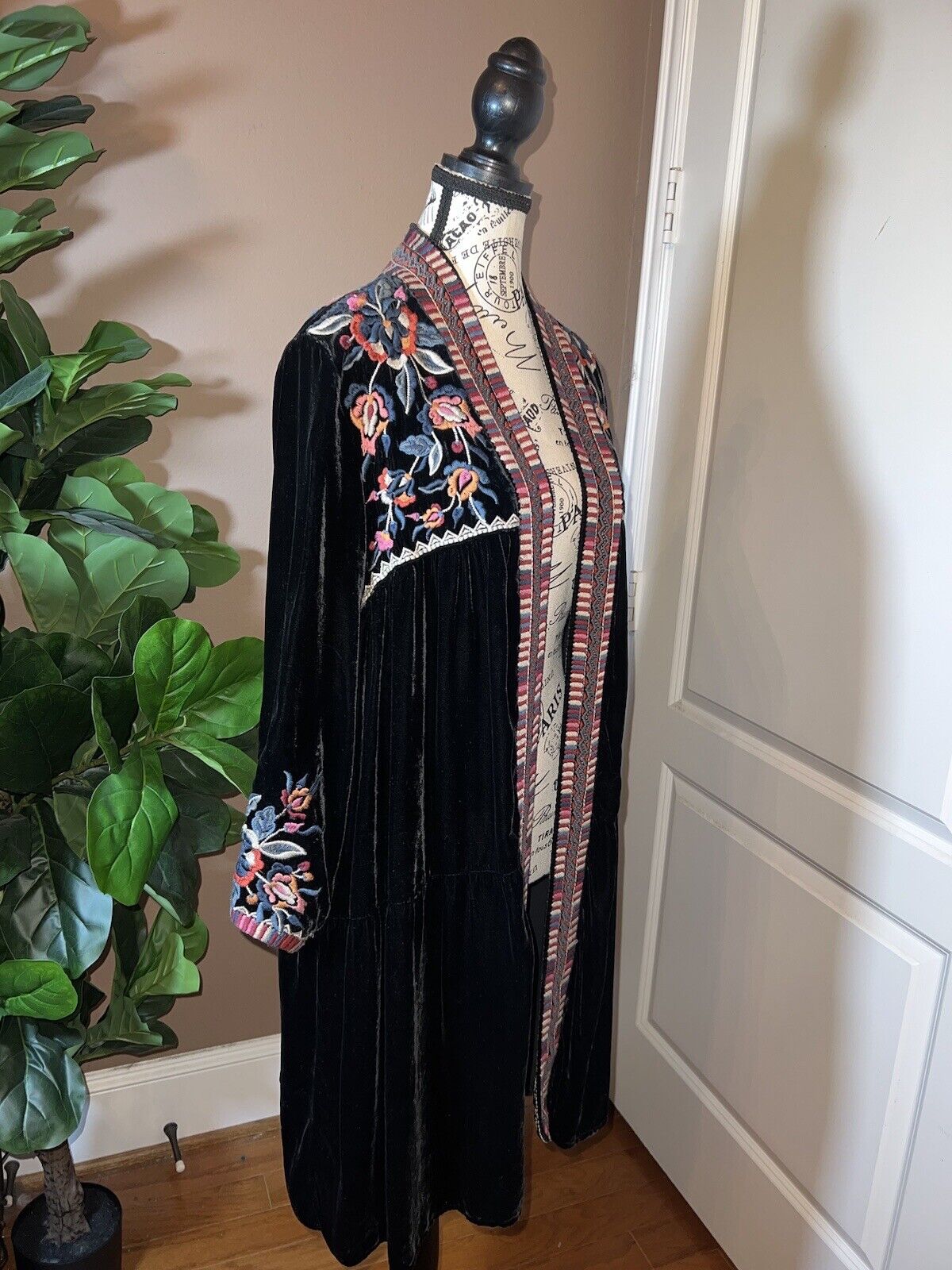 Johnny Was Velvet Kimono Wrap Jacket M Medium Black Embroidery Duster Oversized