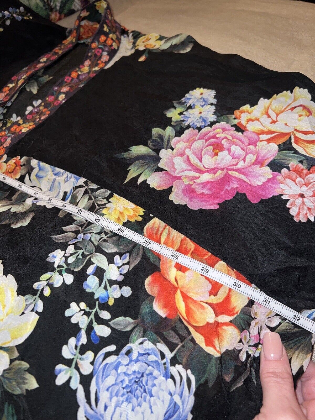 Johnny Was Silky Kimono Heavily Embroidered Trim Sz L Large Pockets Floral Black