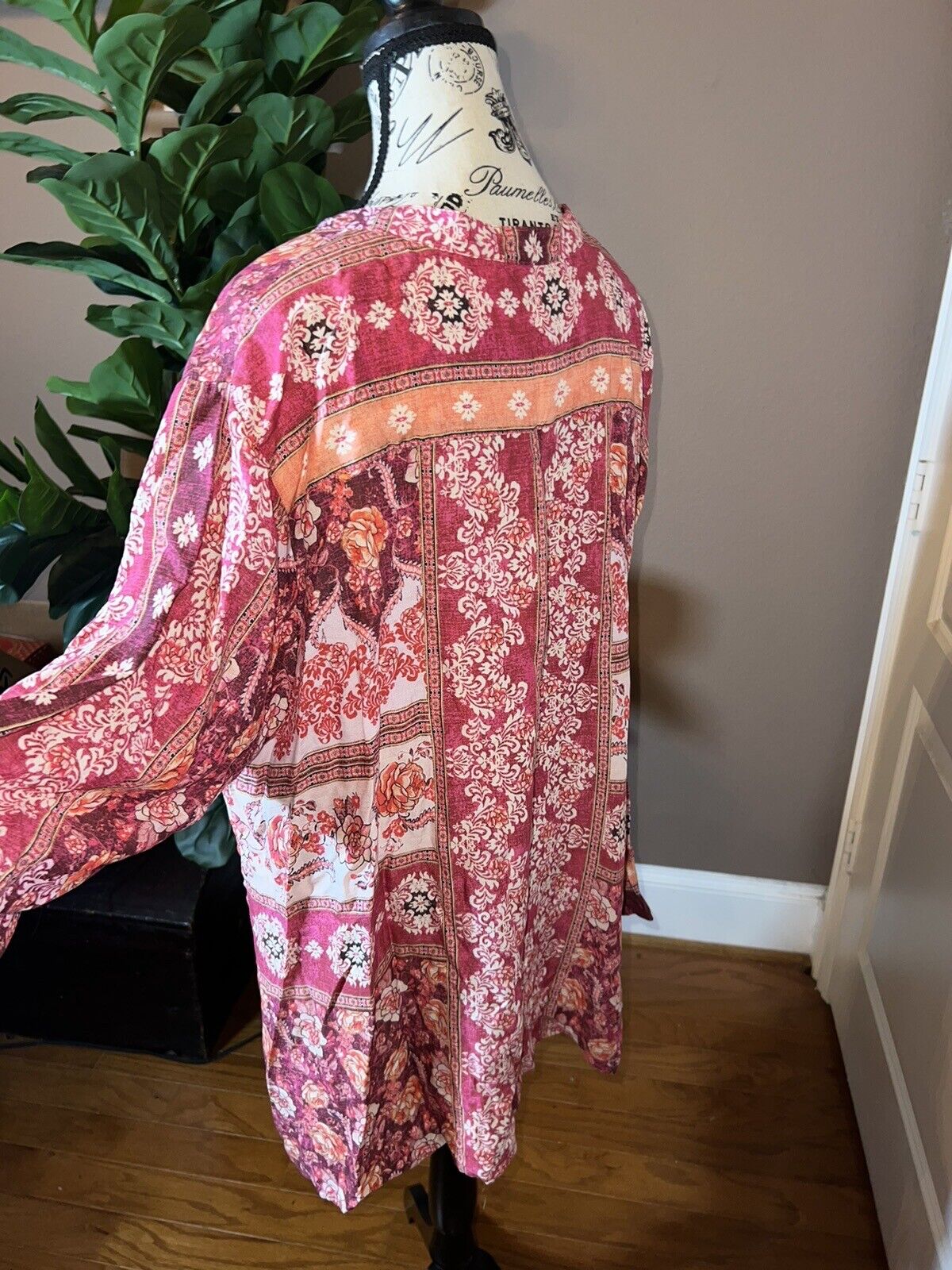 Johnny Was Beautiful Embroidered Tunic Kimono Silky Feel Gorgeous Flowers Sz XL