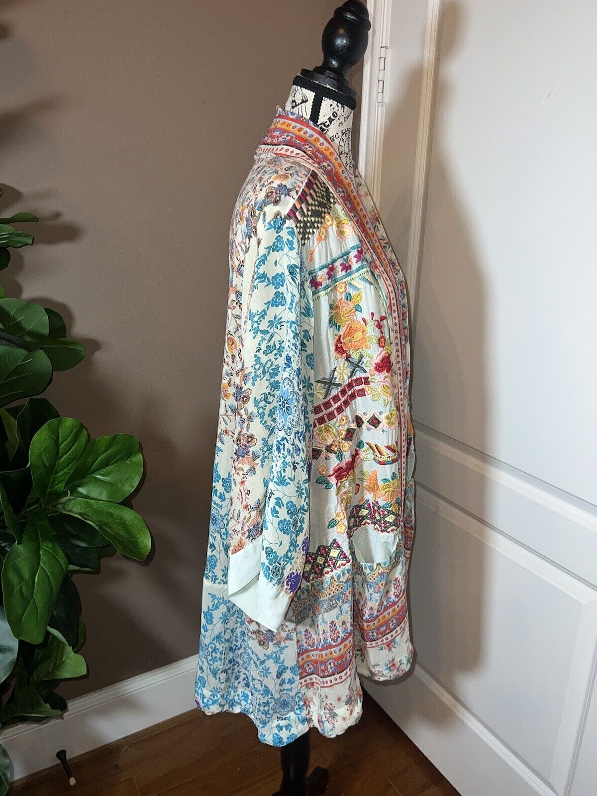 Johnny Was 1X 1XL 100% Silk Kimono Top Gorgeous Colors & Florals Embroidered