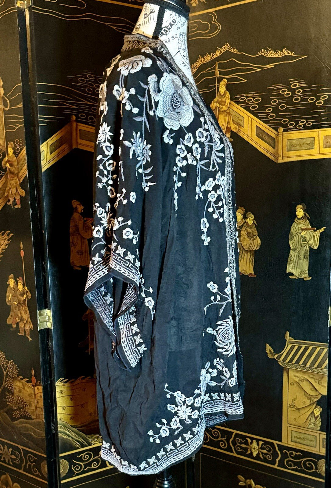 Johnny Was XL Silky Black Kimono Wrap Top Embroidered Black Duster Jacket Floral Johnny Was