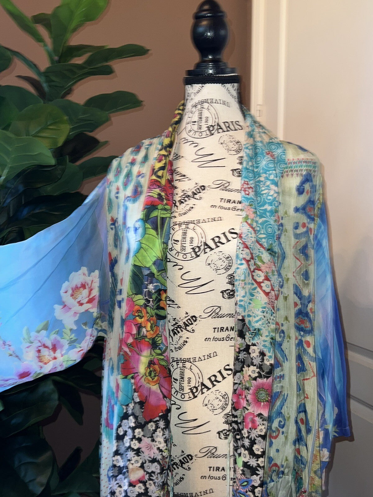 Johnny Was M 100% Silk Kimono Top Lightweight Cool Florals Pastels Cardigan Wrap Johnny Was