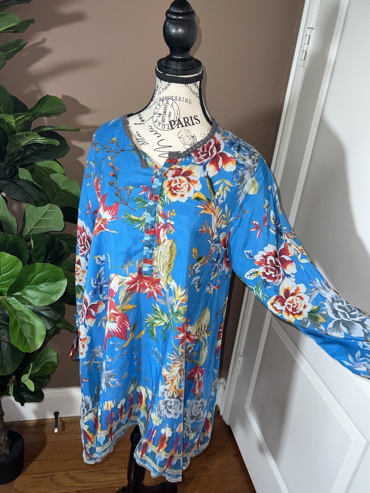 Johnny Was Tropical Blue 100% Silk Blouse Top Tunic L  Large OVERSIZED