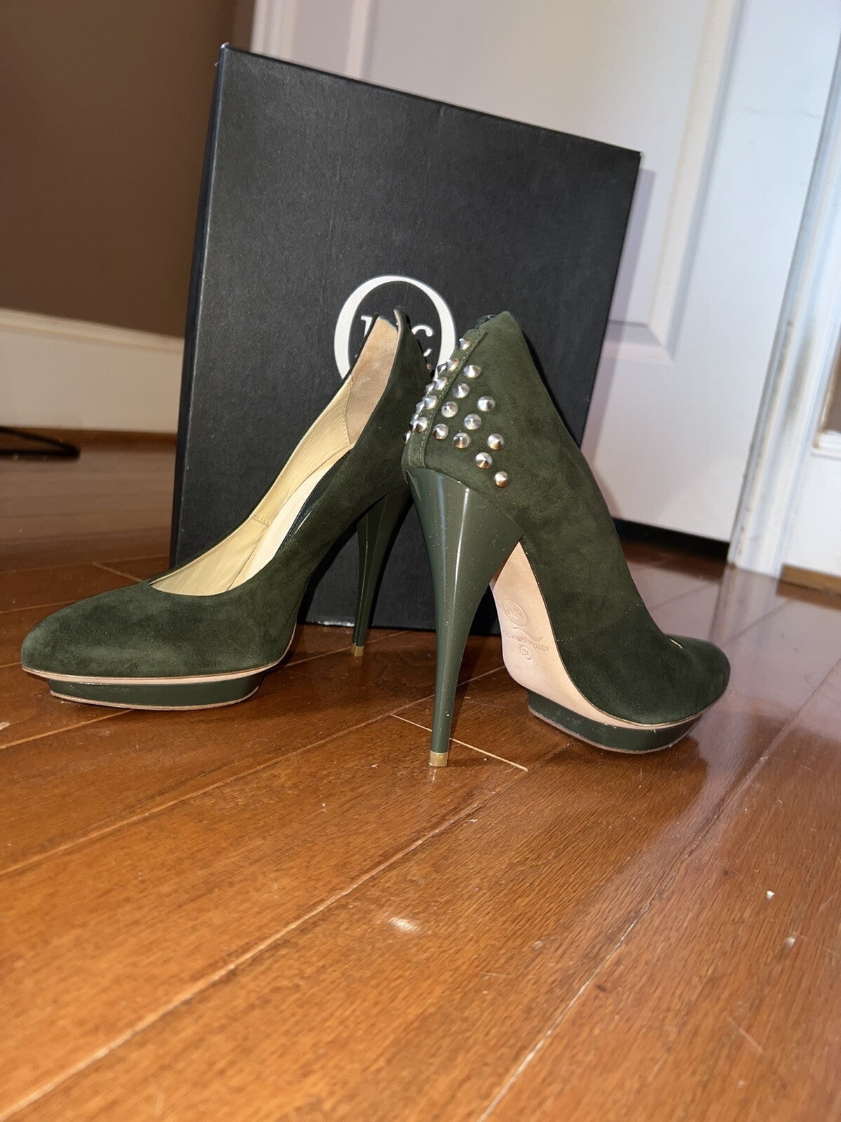 Alexander McQueen Suede Studded Heels In Military Green Sz 38 US 8 AUTHENTIC Alexander McQueen