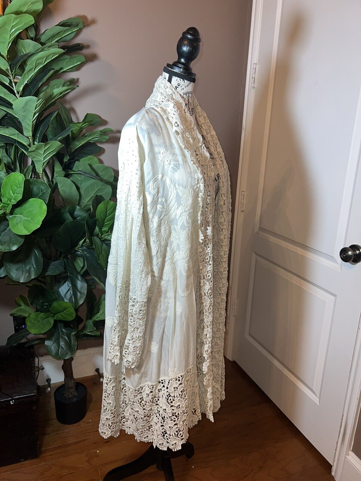 Johnny Was Ivory Silky Embroidery & Lace Kimono Beach Wedding Wrap XL OVERSIZED