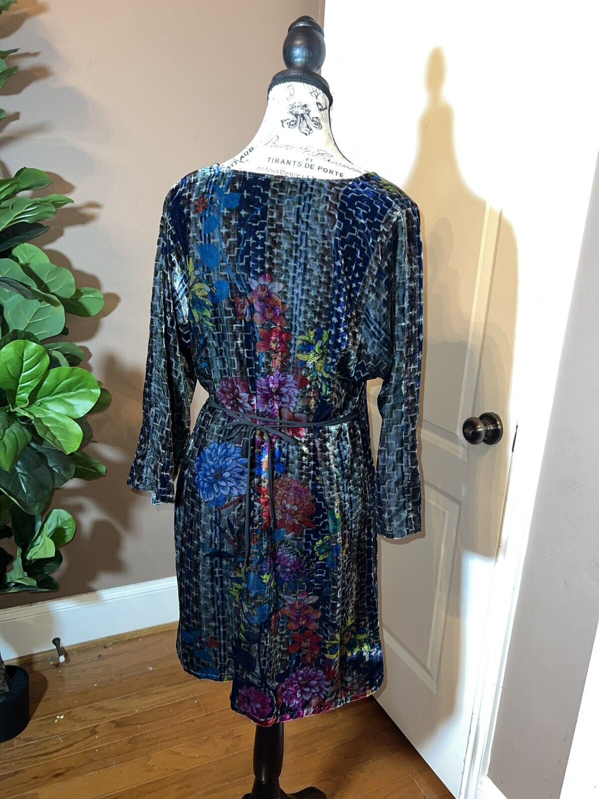 Johnny Was Floral Velvet Jewel Tones Tie Waist Tunic Top Mini Dress M Medium