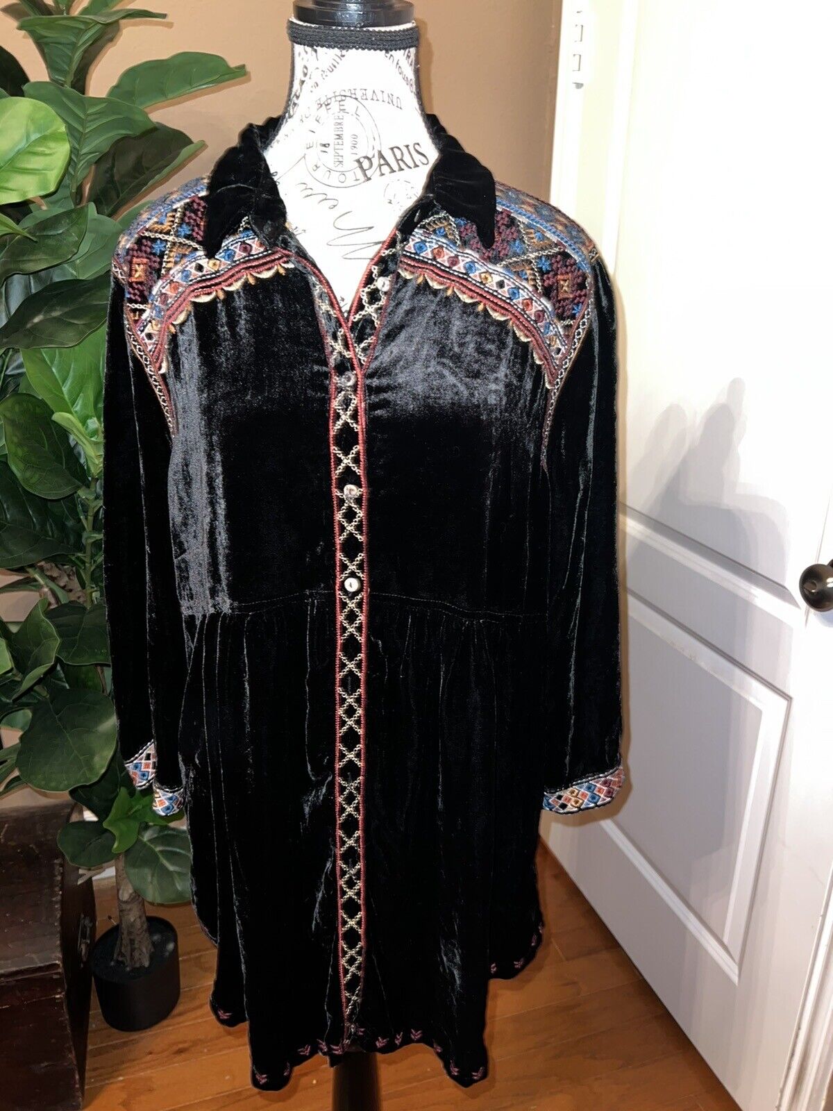 Johnny Was Sz L Black Velvet Peplum Tunic Top Mini Dress Embroidered Kimono