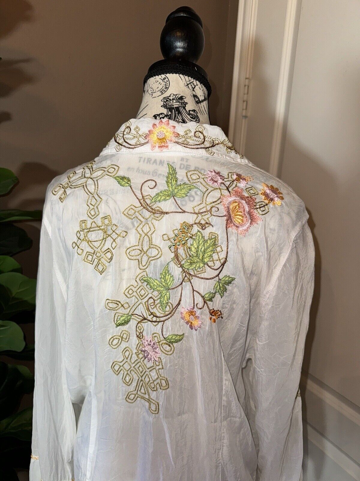 Johnny Was XL White Button Up Blouse Top Pink Floral & Bird Embroidered