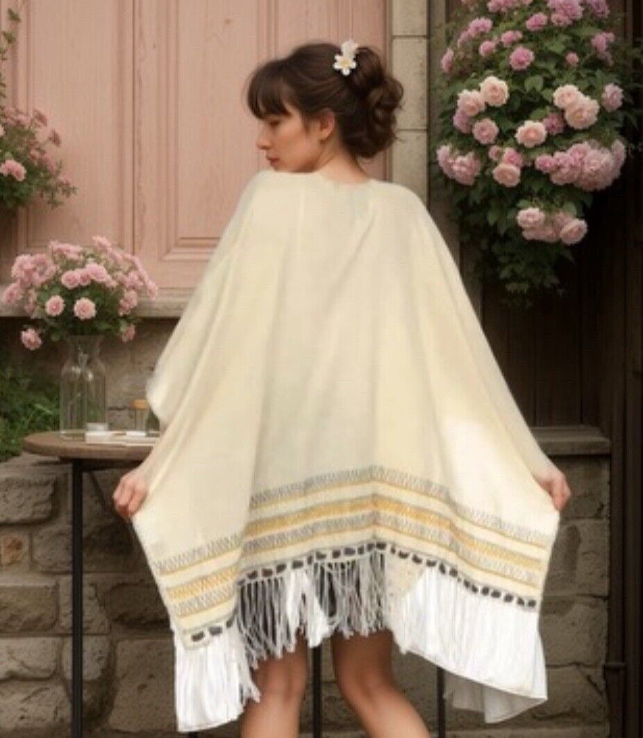 JOHNNY WAS O/S Poncho Linen Blend Cream One Size Open Front Fringe Boho FALL