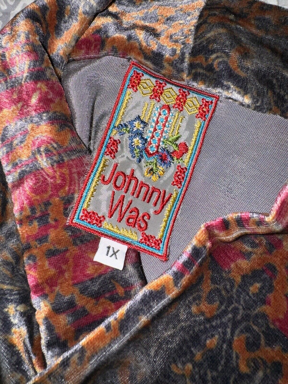 Johnny Was Black & Red Velvet Sz 1X 1XL XL Kimono Wrap Gorgeous Colors