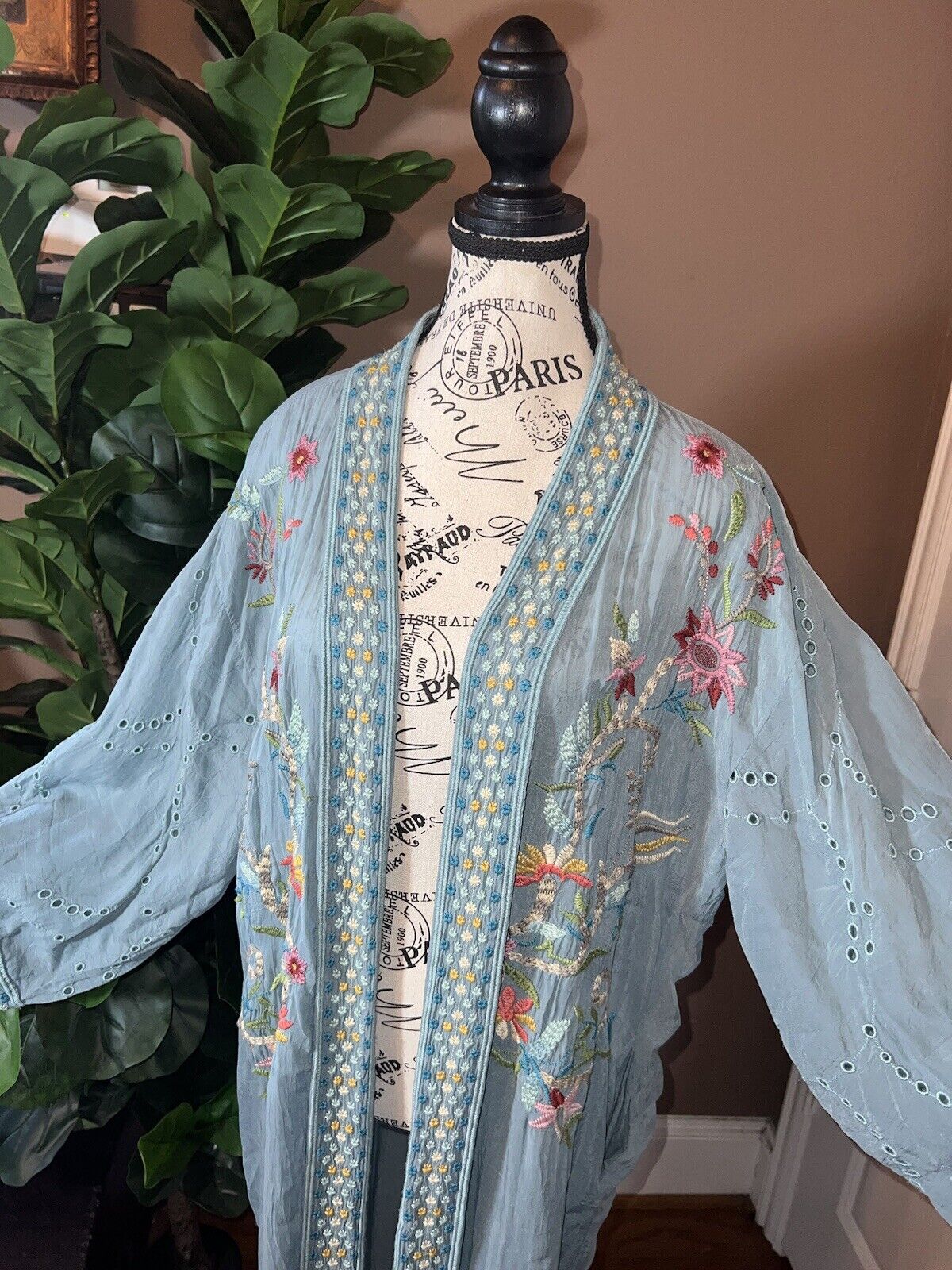 Johnny Was Silky Blue Long Kimono Duster Wrap OVERSIZED M Medium Embroidery