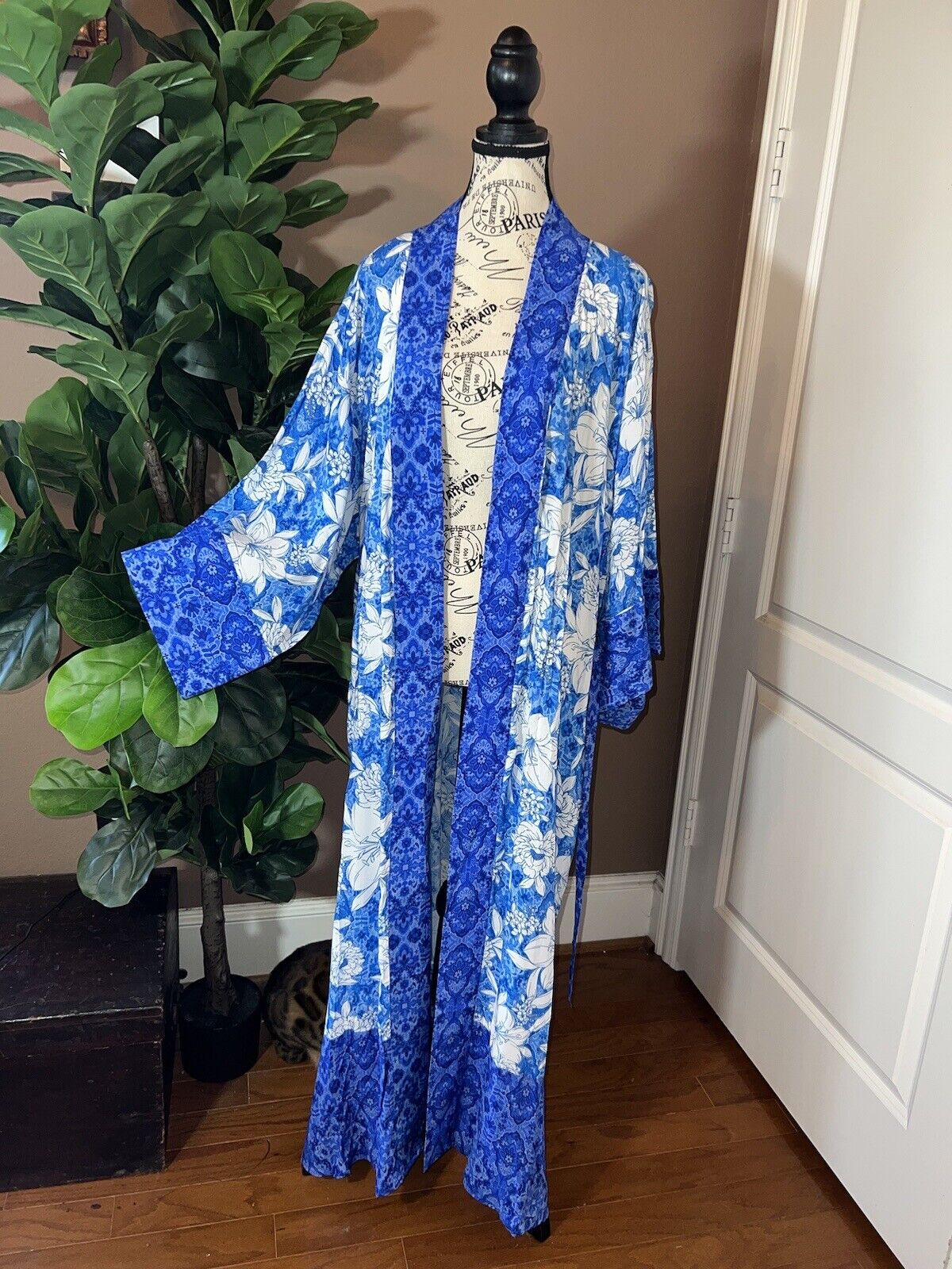 Johnny Was Sz XXL 2X Long Silky Duster Kimono BLUE & White Full Length