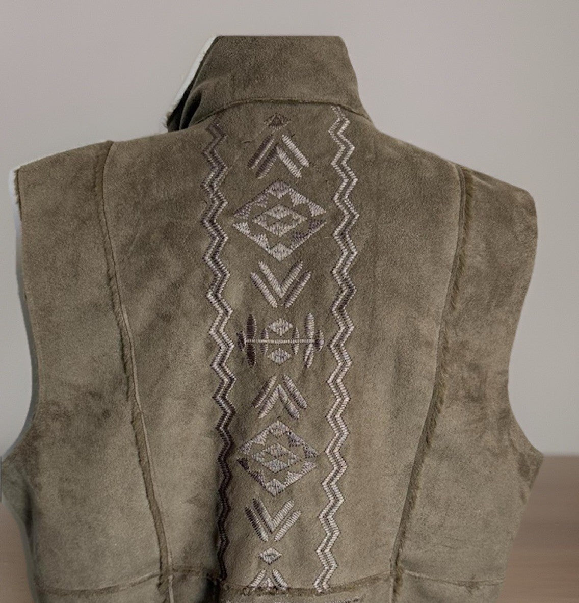 https://i.ebayimg.com/00/s/MTE4M1gxMTM2/z/BpkAAeSwdP5pezOV/$_57.JPG