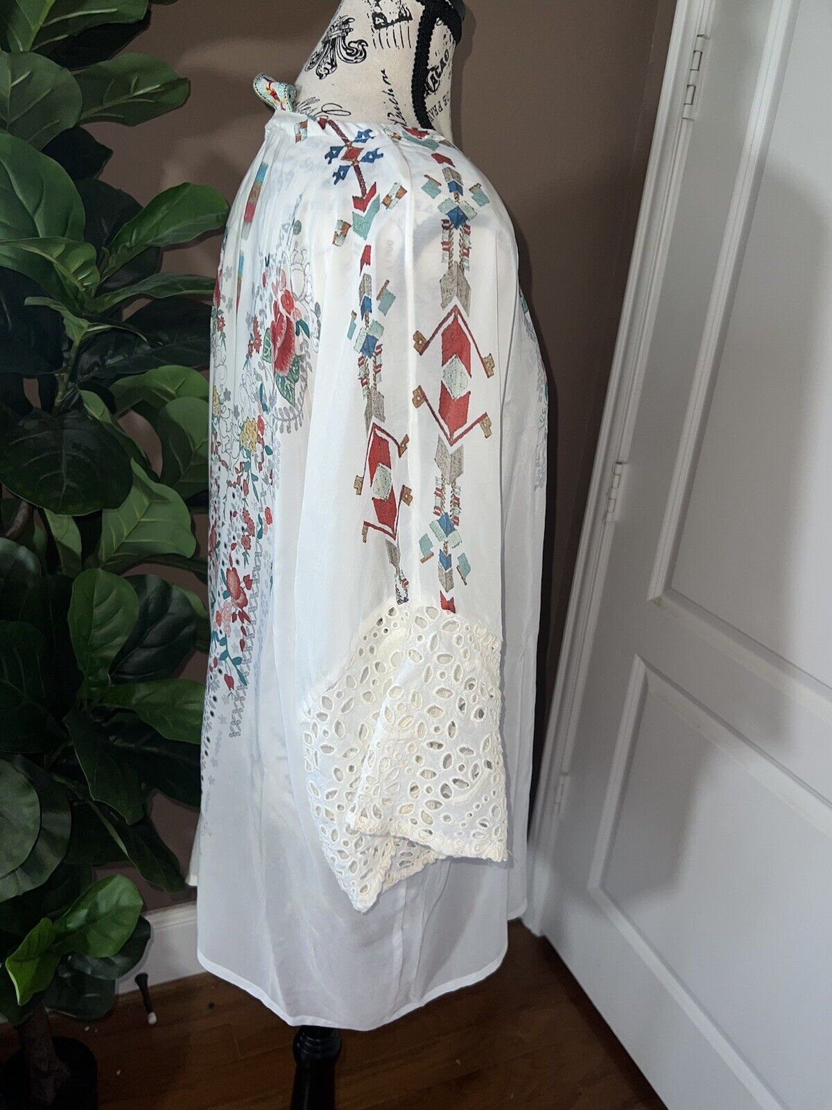 Johnny Was Silky Kimono Floral White Eyelet Lace OVERSIZED Sz M Medium