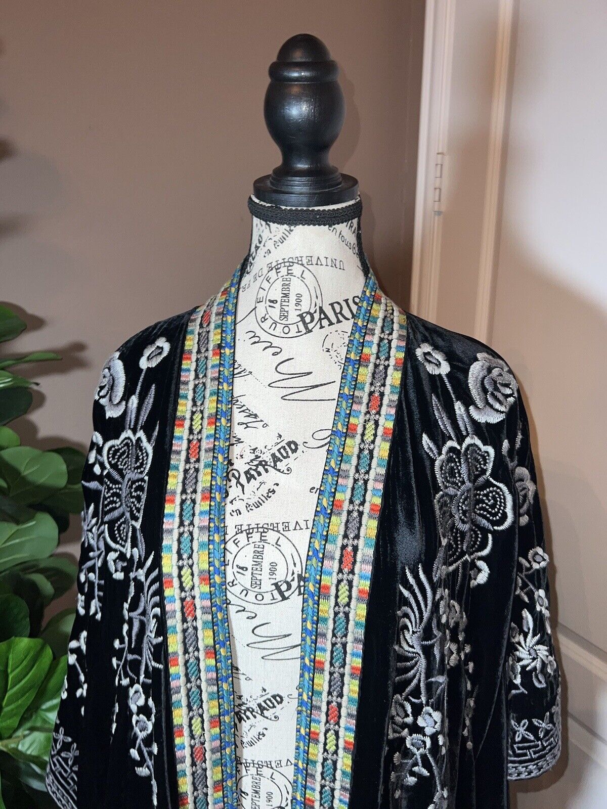 Johnny Was Black Velvet L Large Oversized Embroidered Wrap Duster Kimono