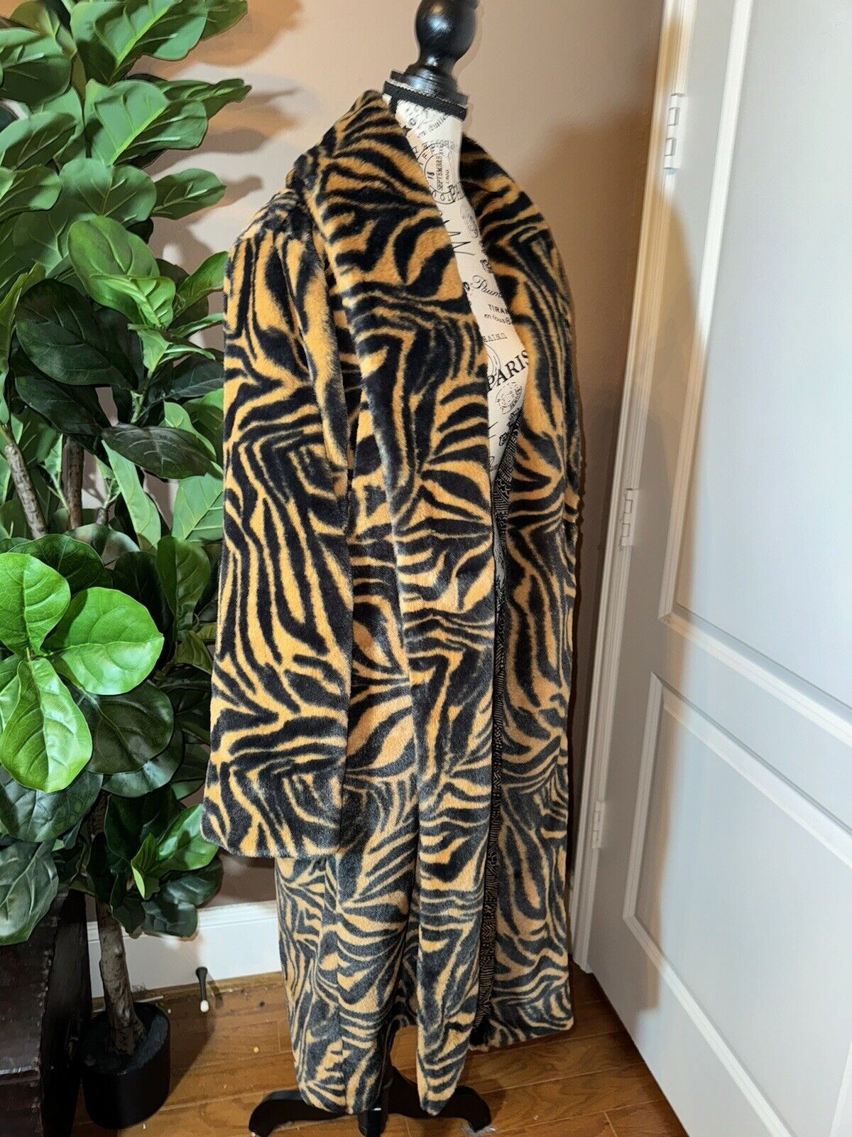 Johnny Was XL 1X Faux Fur & Silk Tiger Stripe Long Length Coat Jacket Wrap