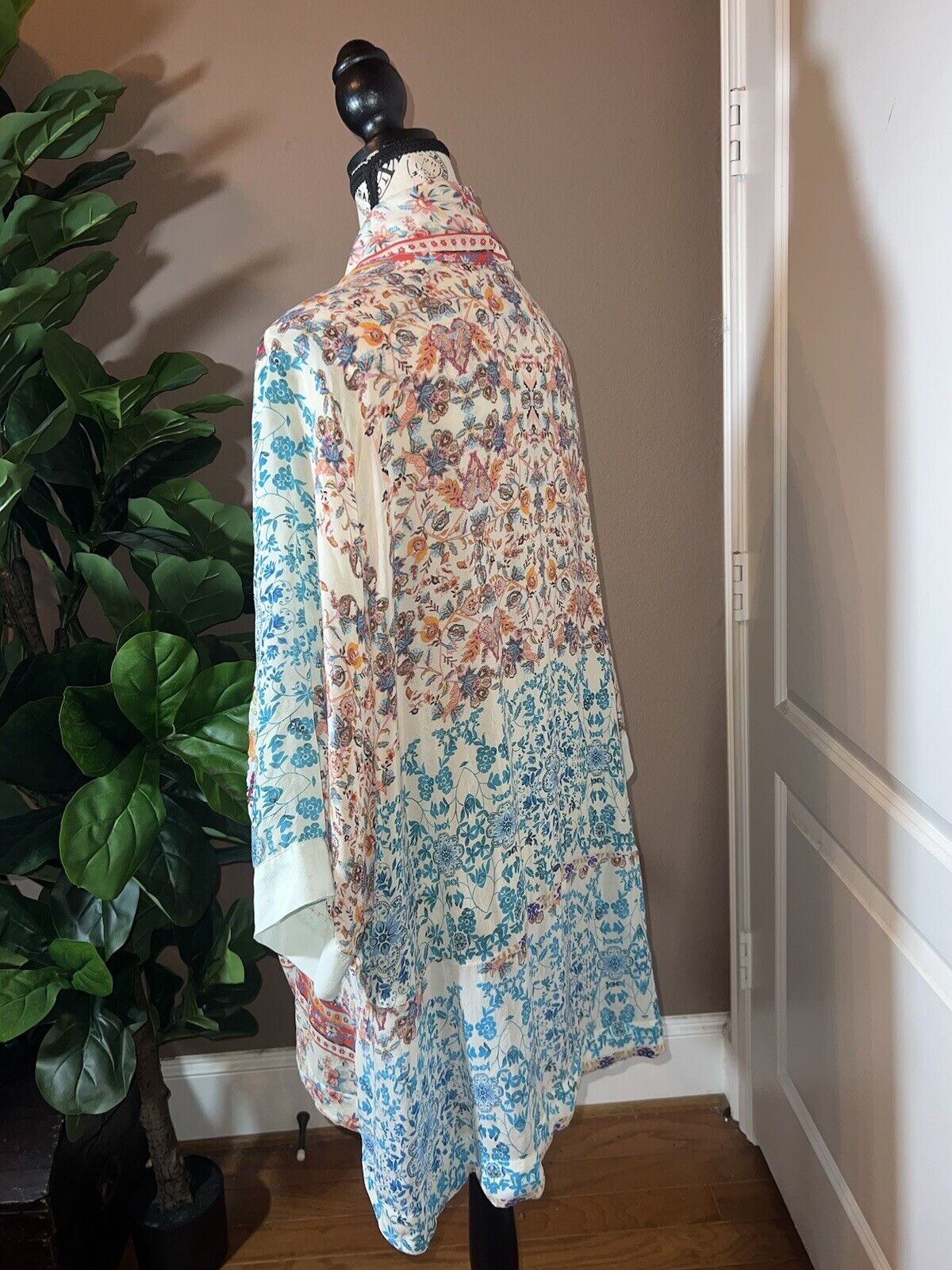 Johnny Was 1X 1XL 100% Silk Kimono Top Gorgeous Colors & Florals Embroidered