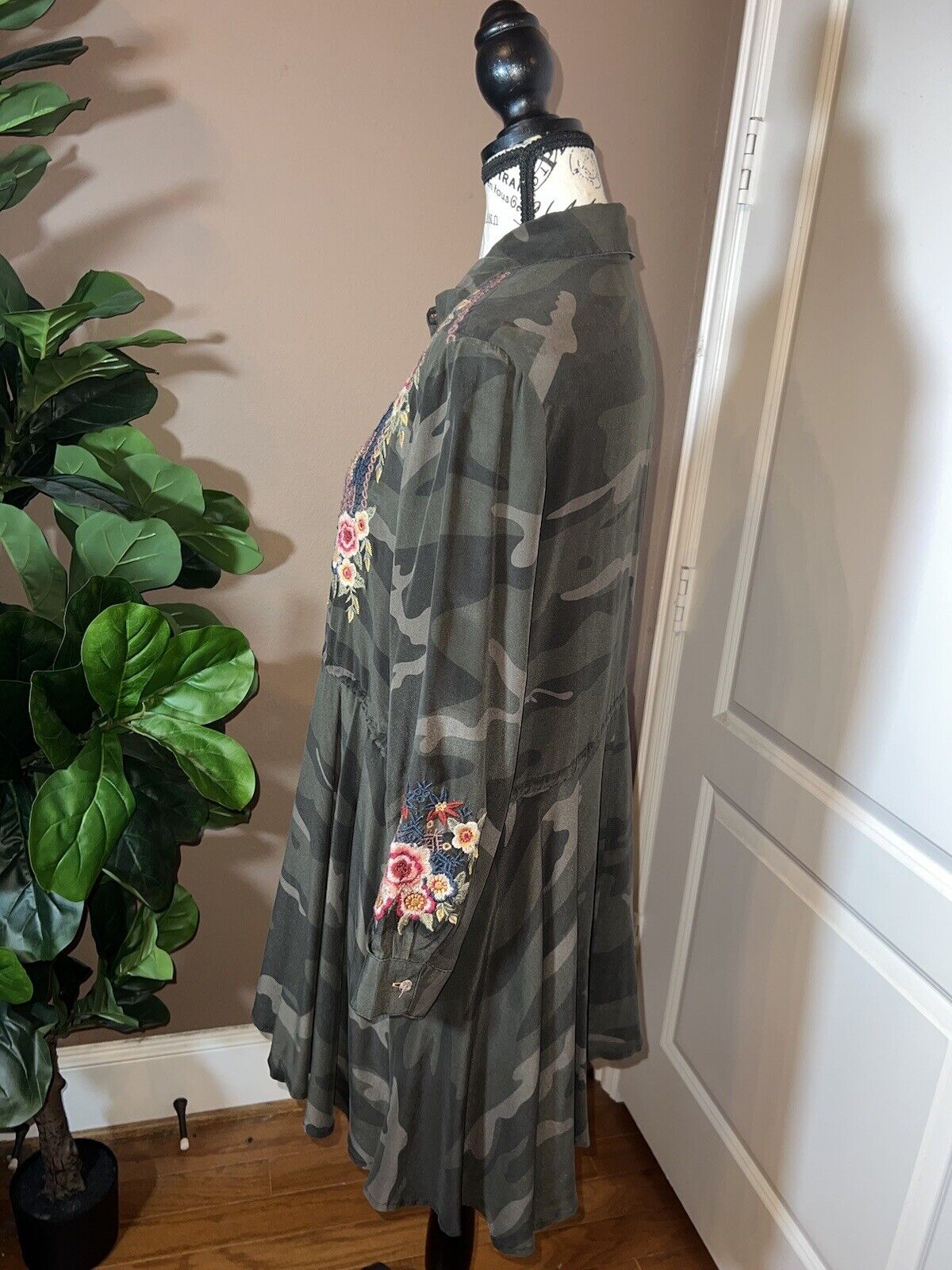 Johnny Was 100% Silk Mini Dress Camo Tunic Top Sz M Medium Excellent Condition