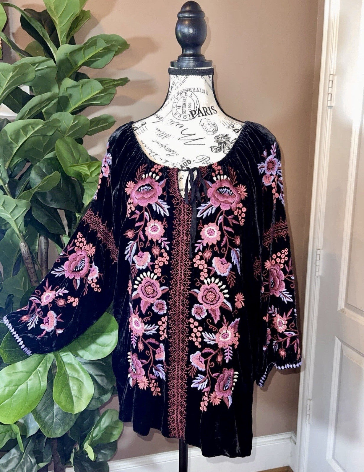 Johnny Was L Large Black & Pink Velvet Peasant Blouse Embroidered Tunic Top Johnny Was