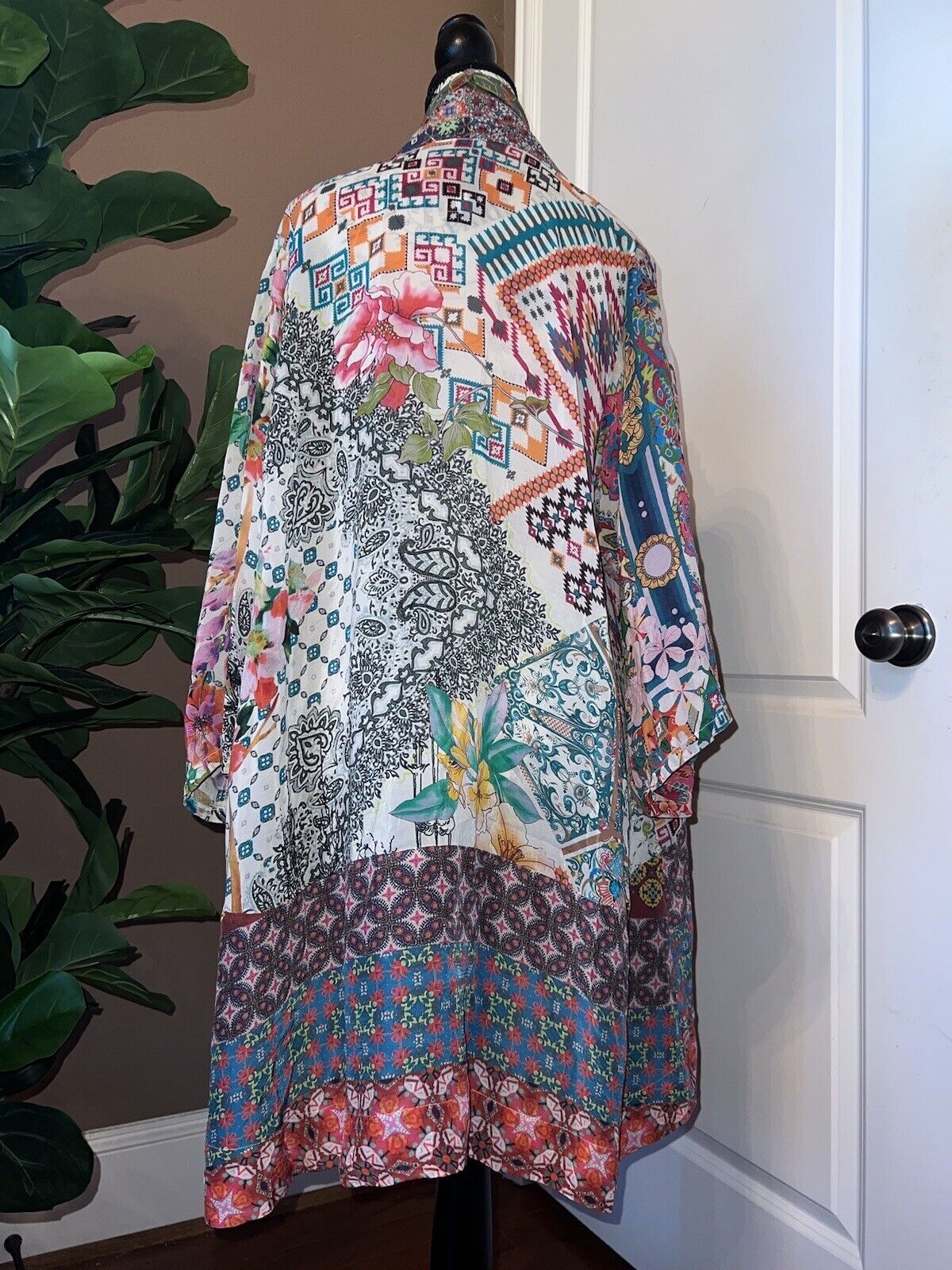 Johnny Was L Large Silky Kimono Top Gorgeous Great Condition