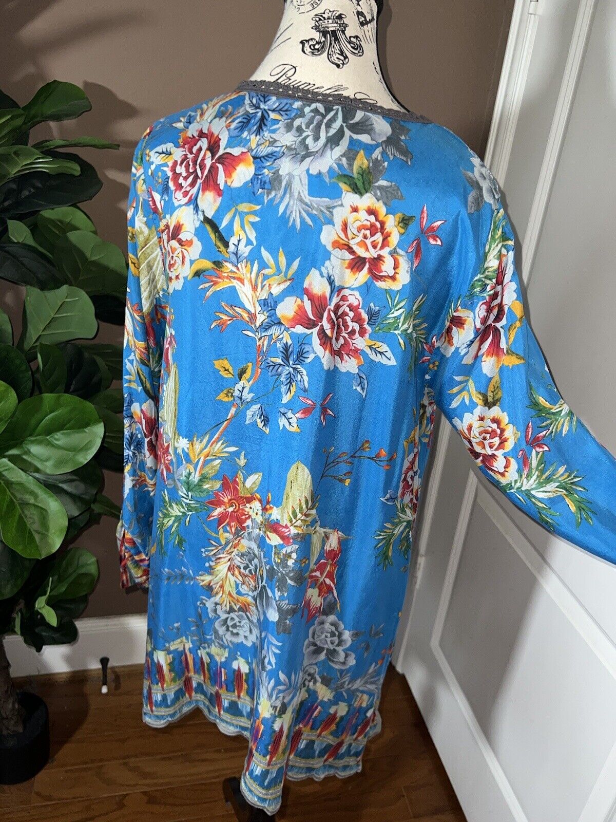 Johnny Was Tropical Blue 100% Silk Blouse Top Tunic L  Large OVERSIZED