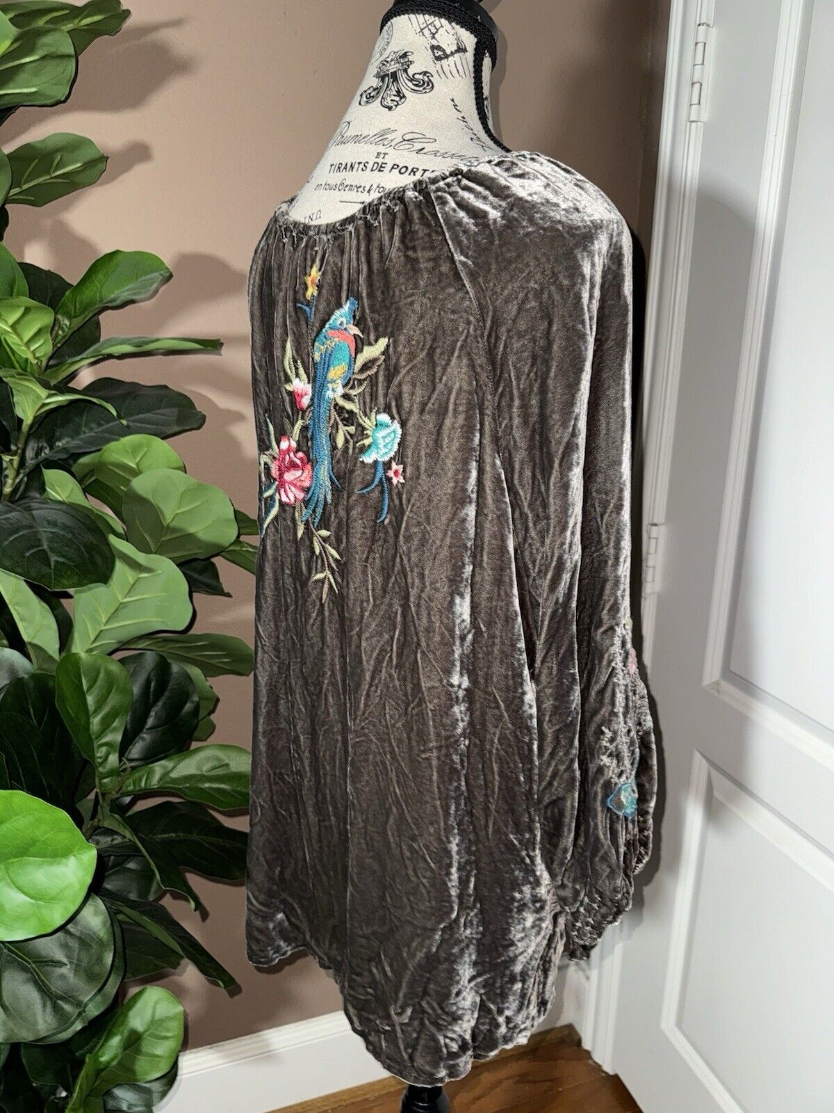 Johnny Was Sz XL Grey Velvet Heavily Embroidered Peasant Top Tunic Blouse