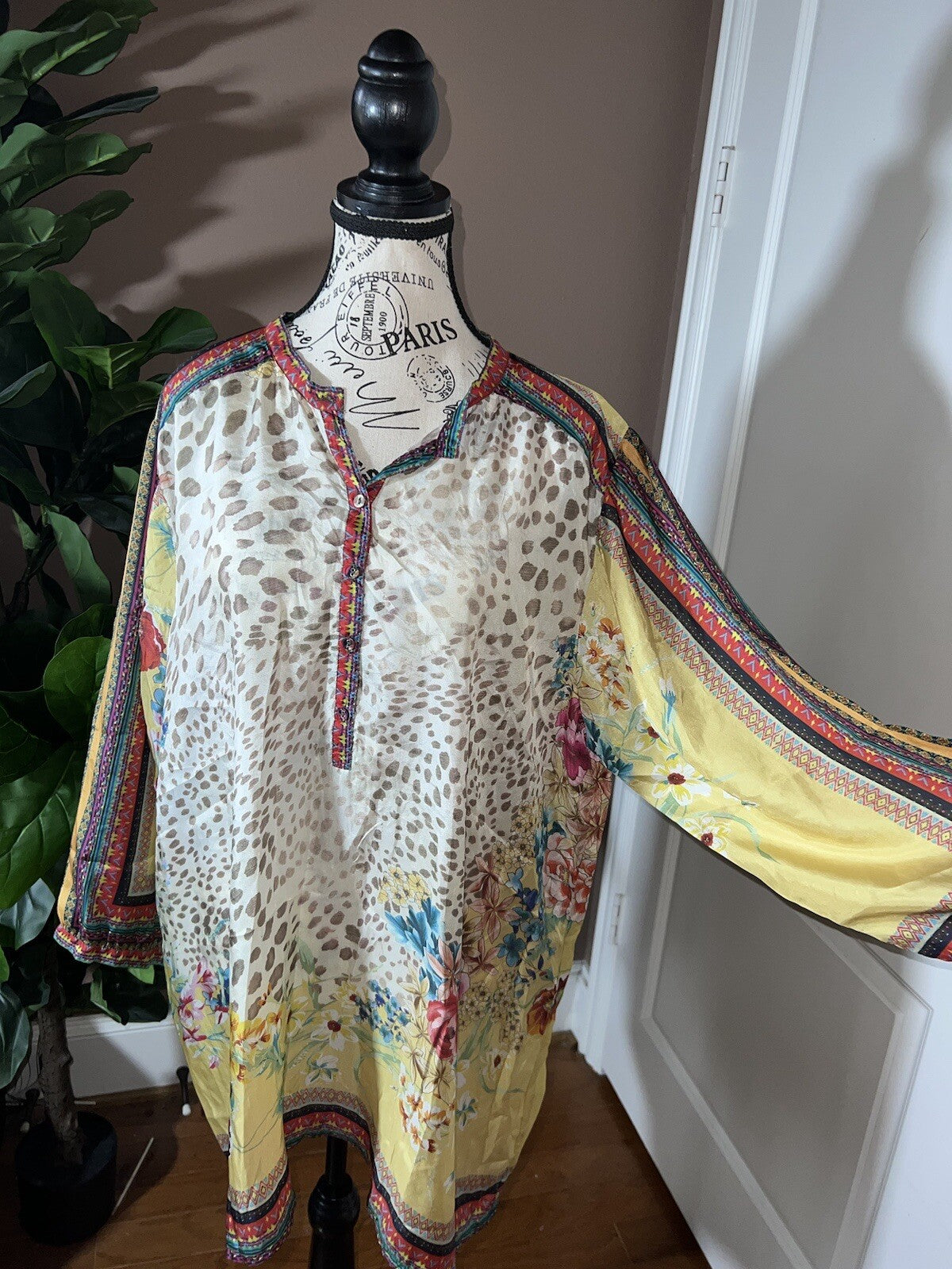 100% Silk Johnny Was Tunic Top XL Soft & Flowy Leopard & Flower Johnny Was