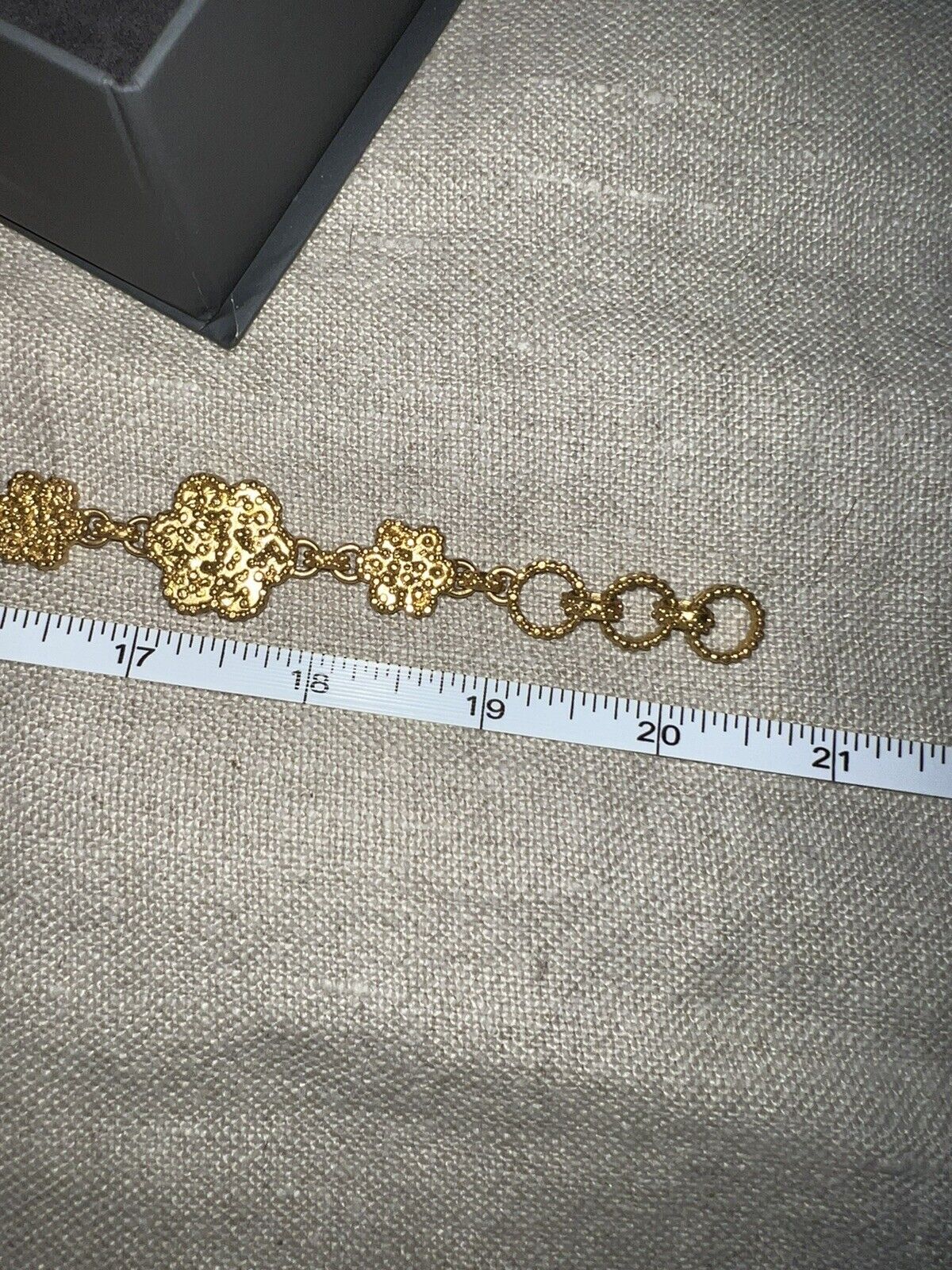 7899402