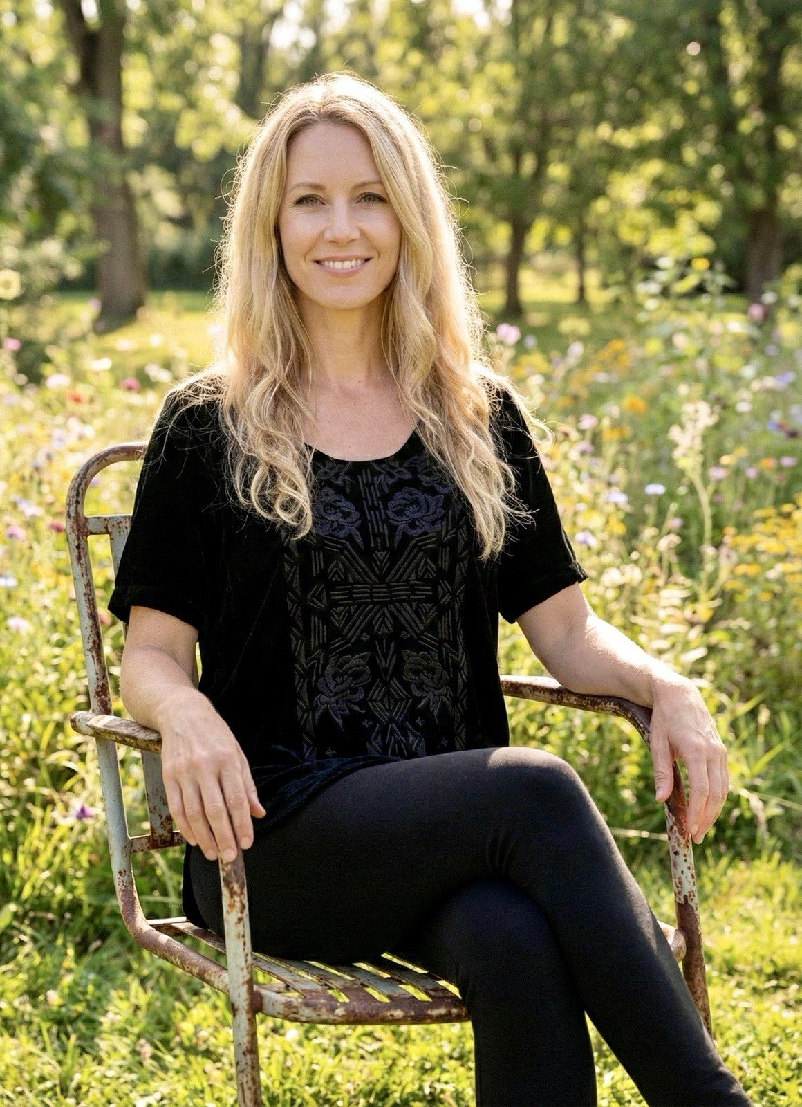 Johnny Was L Large Black Velvet Tunic Top Blouse  Tonal Embroidery Shirt Johnny Was