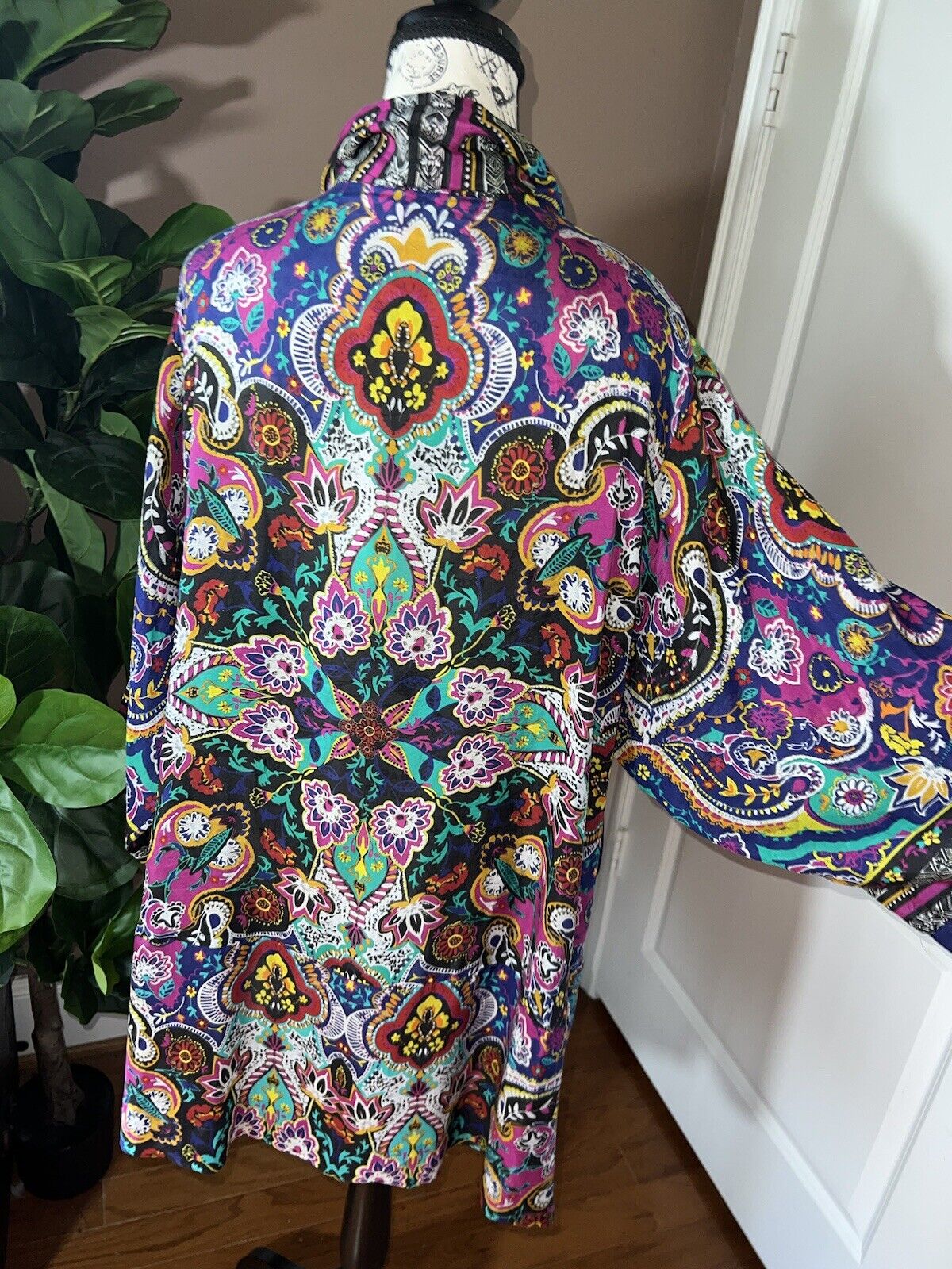 Johnny Was 100% Silk Kimono XL 1X Embroider Jewel Tone Pockets STUNNING