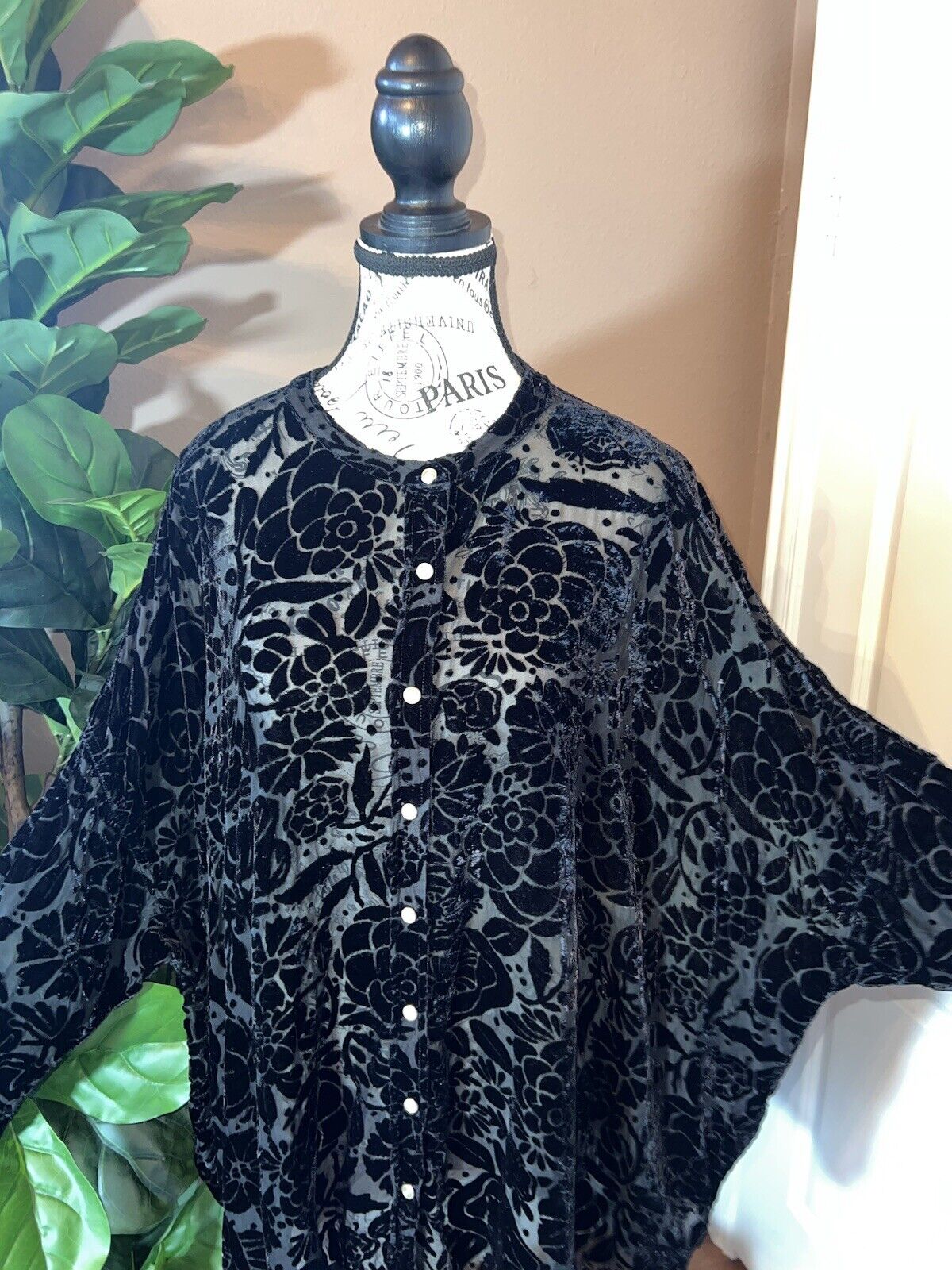 Johnny Was Black Burnout Silk & Velvet Button Up Tunic Top XL Extra Large CLASSY