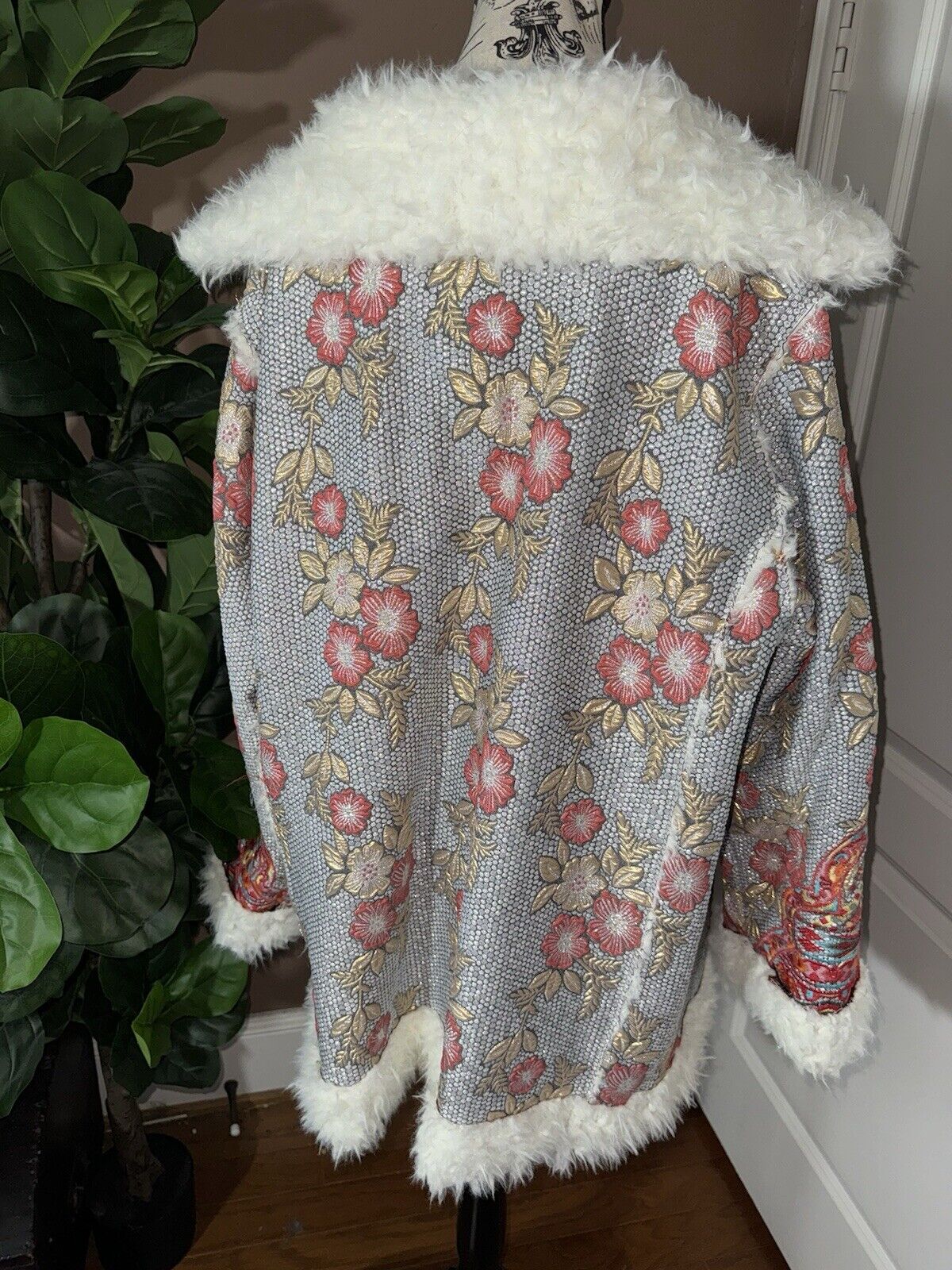 Johnny Was Sherpa Faux Fur & Embroidered 2X Silver Gold Pink Coat Jacket