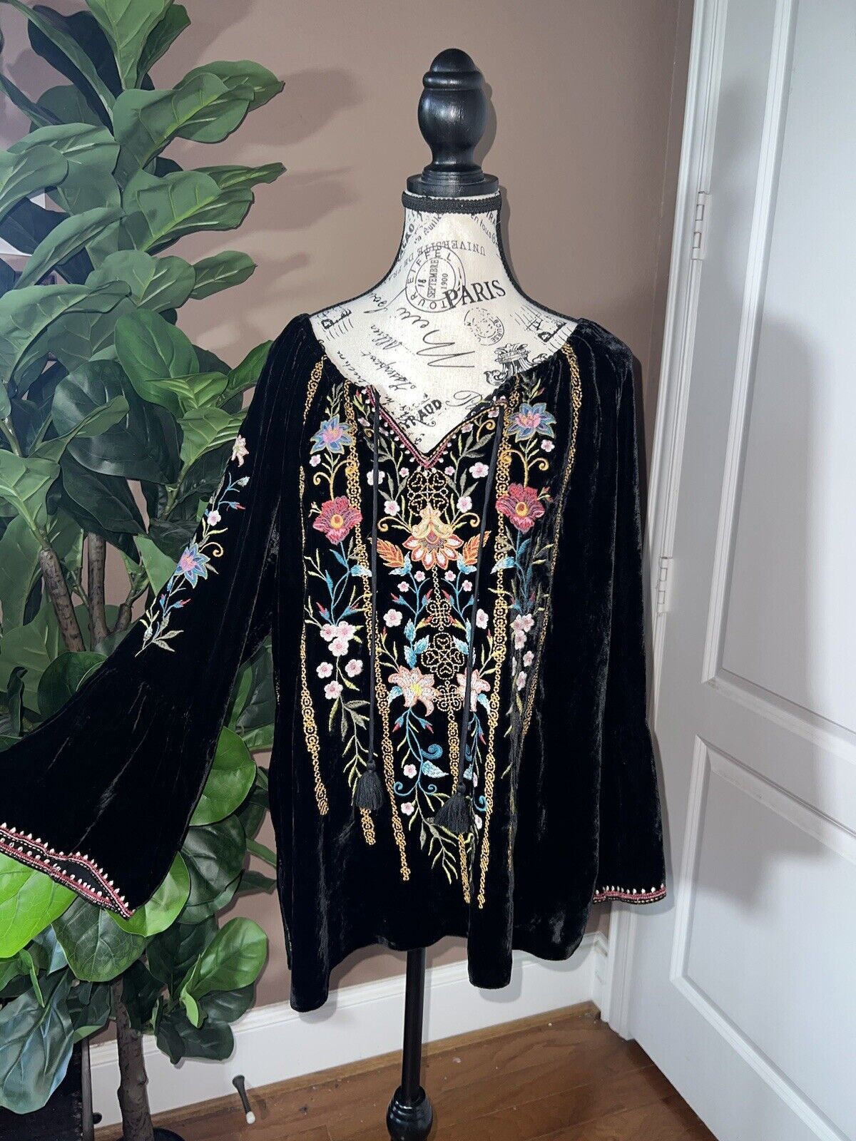 Johnny Was Black Velvet Embroidered Peasant Tunic Top Kimono Sz M Medium