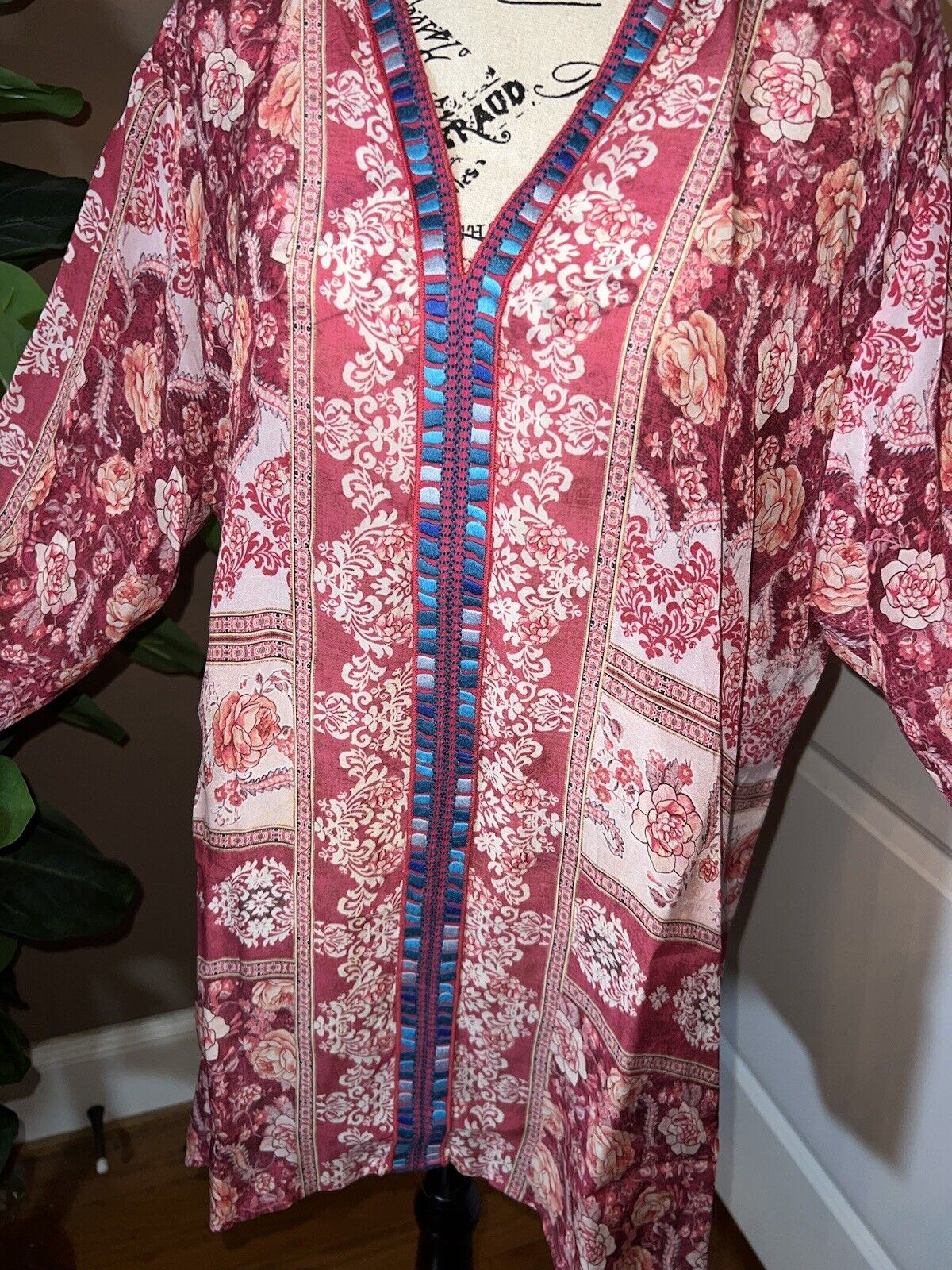 Johnny Was Beautiful Embroidered Tunic Kimono Silky Feel Gorgeous Flowers Sz XL